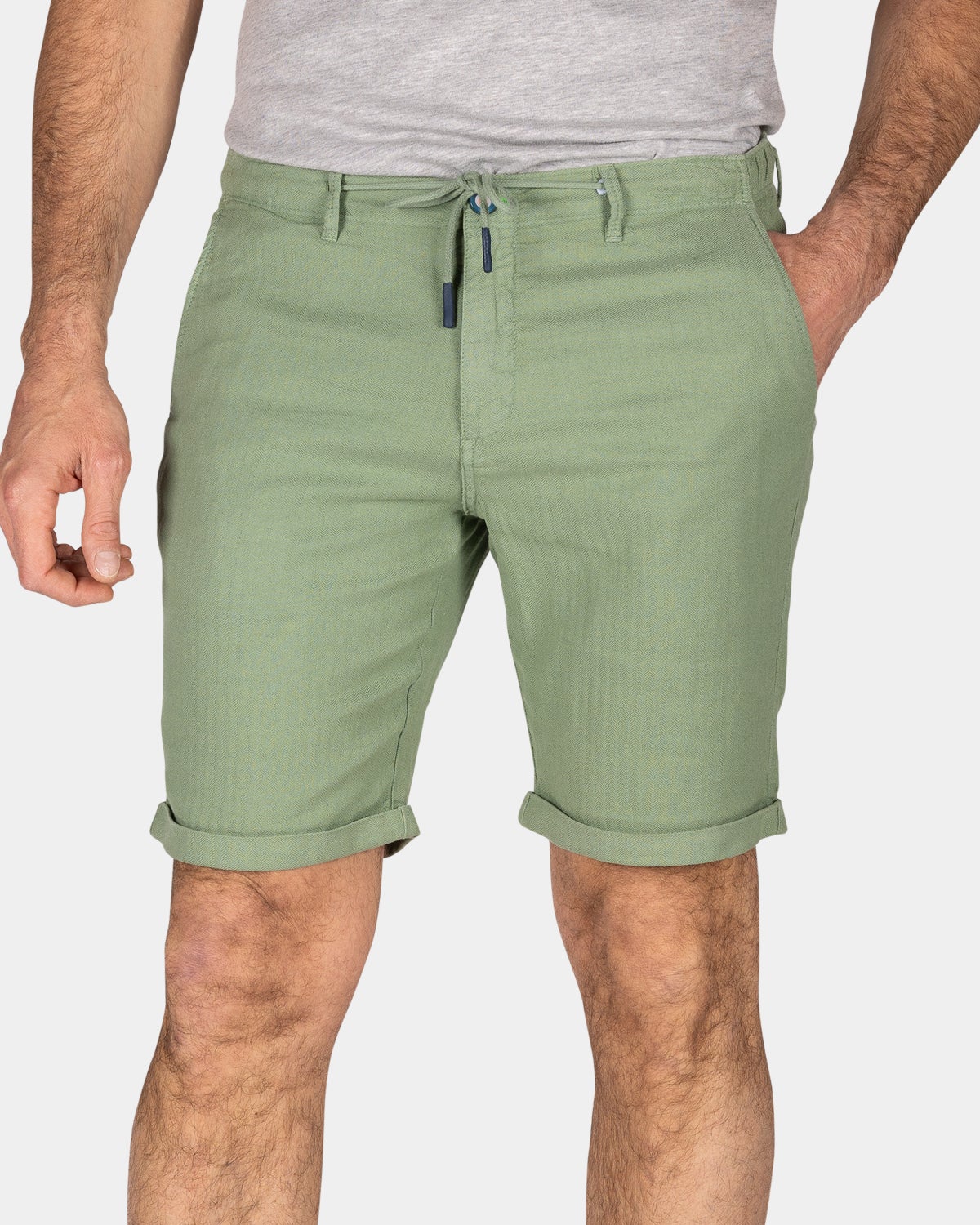 Shorts made of cotton and linen - Soft Olive