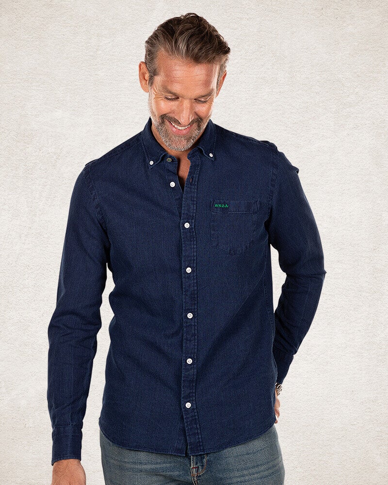 Camisa azul oscuro con mangas largas. - Pitch Navy