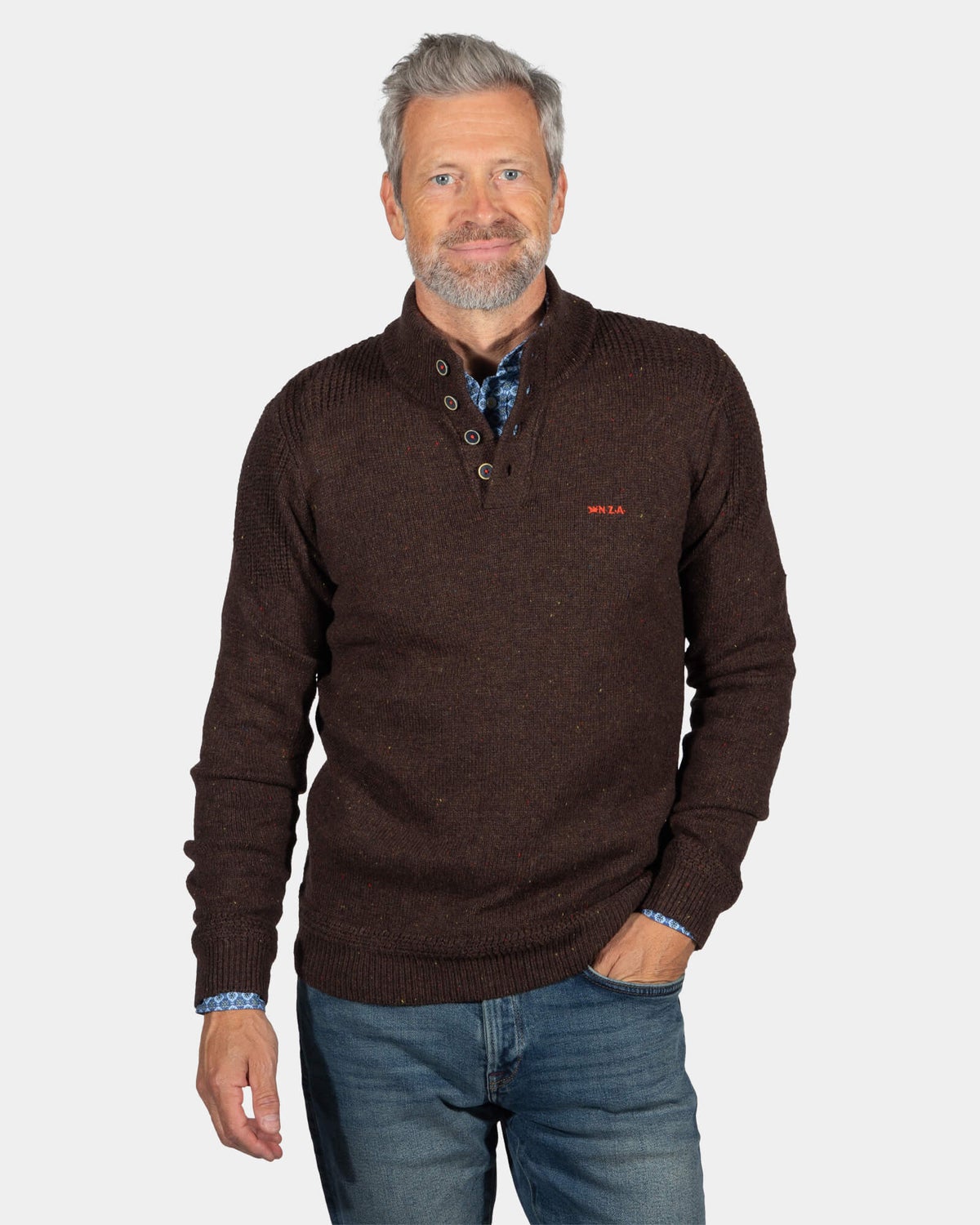 Einfarbiger Pullover mit Knöpfen Brownlee - Clay Brown