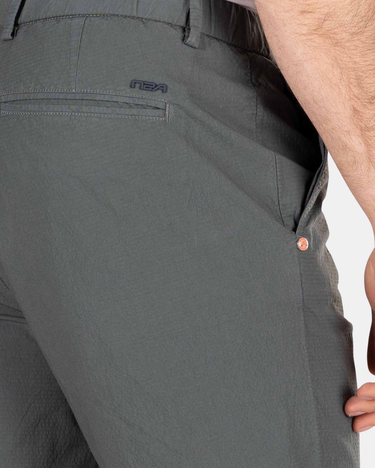 Kurze Chino aus Baumwolle - Chalk Green