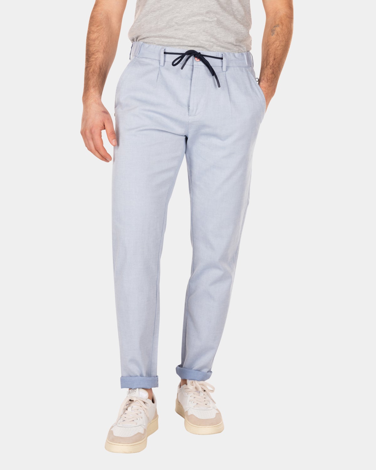 Chino en coton bleu clair - Universal Blue