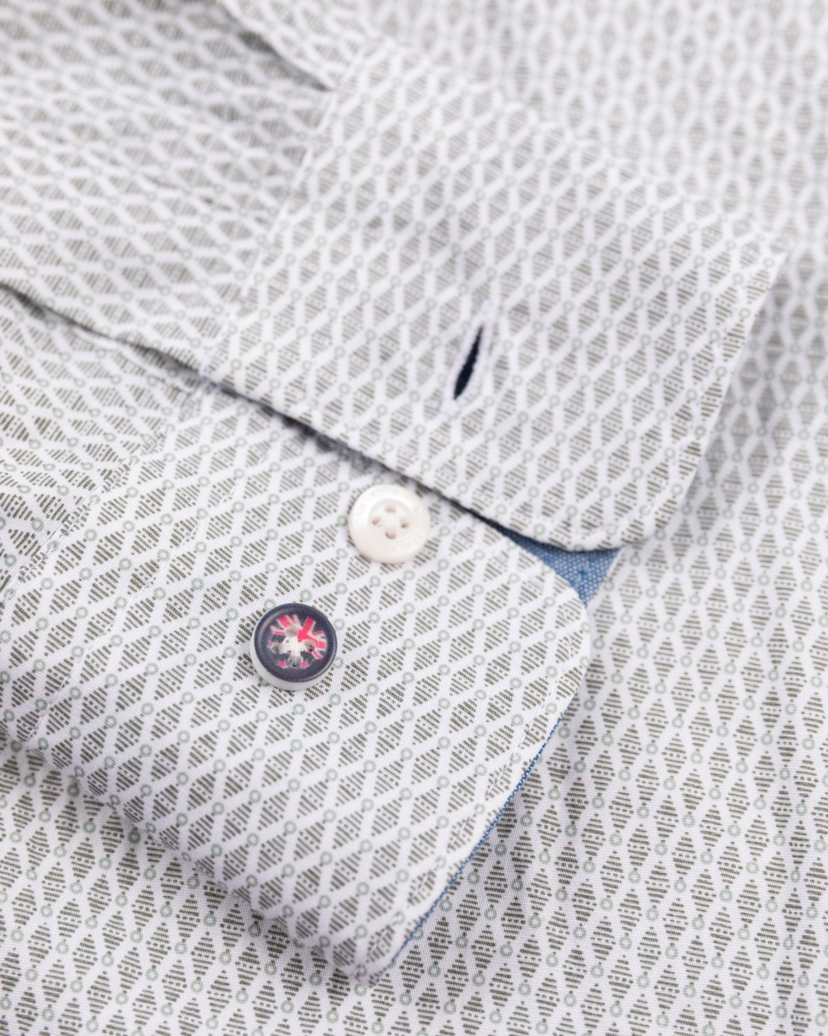 Dotted lightgreen shirt - Sage