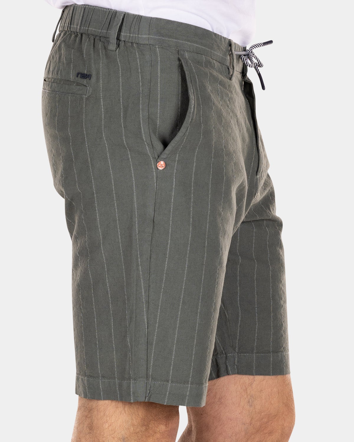 Kurze Leinen-Chinohose - Chalk Green