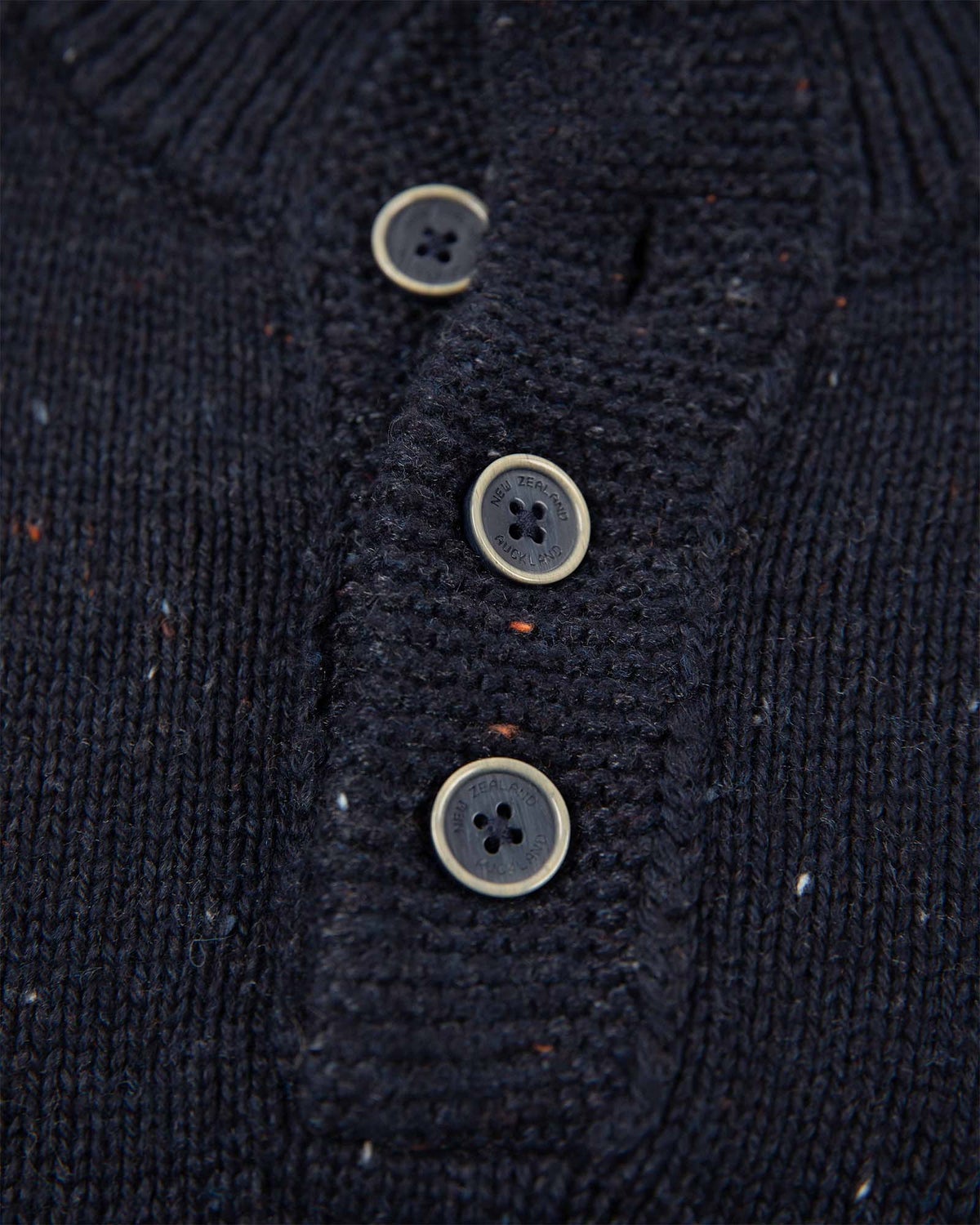 Pull uni avec demi-patte de boutonnage - Pitch Navy