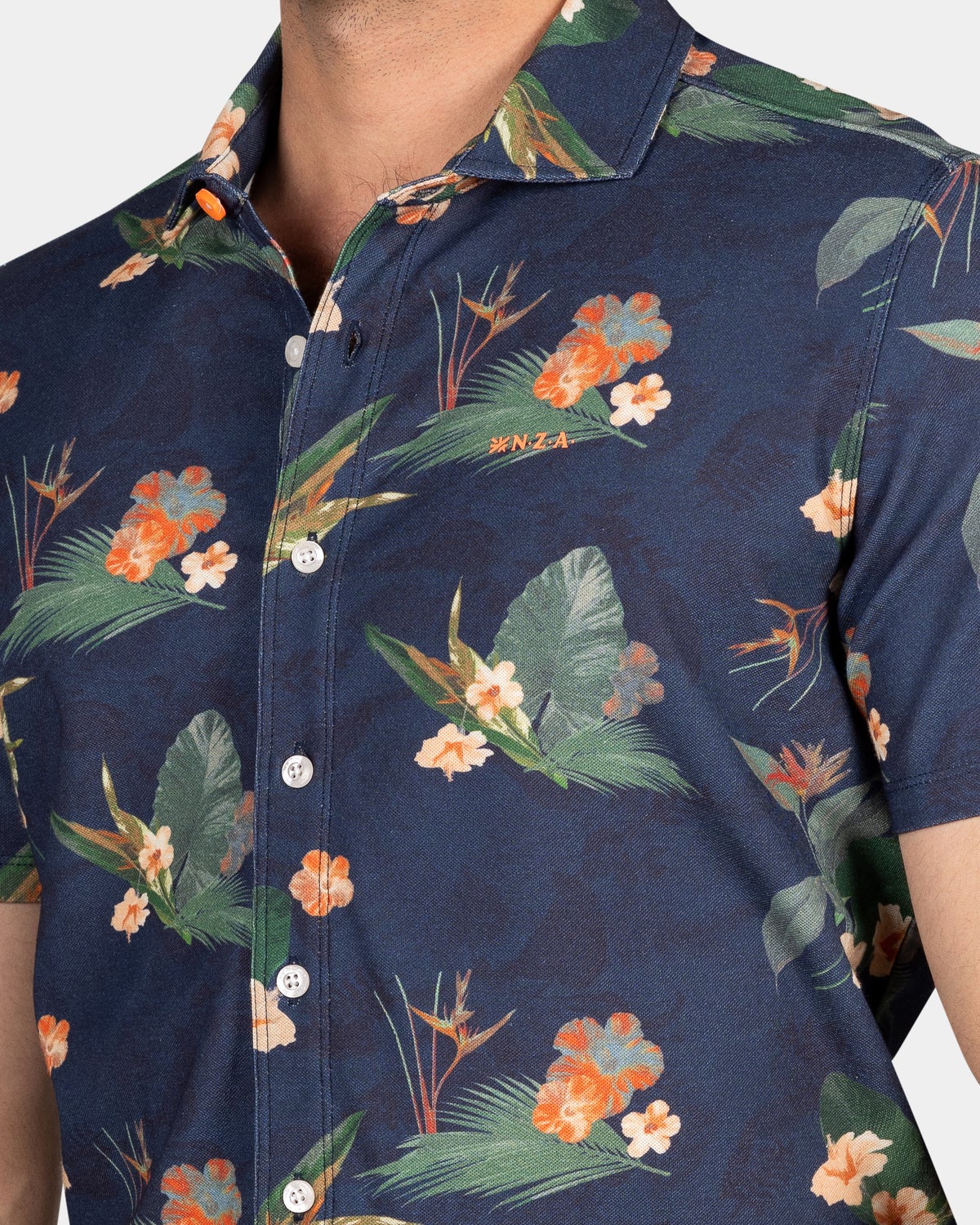 Dunkelblaues Hemd mit groﾧen Blumen - Ocean Navy