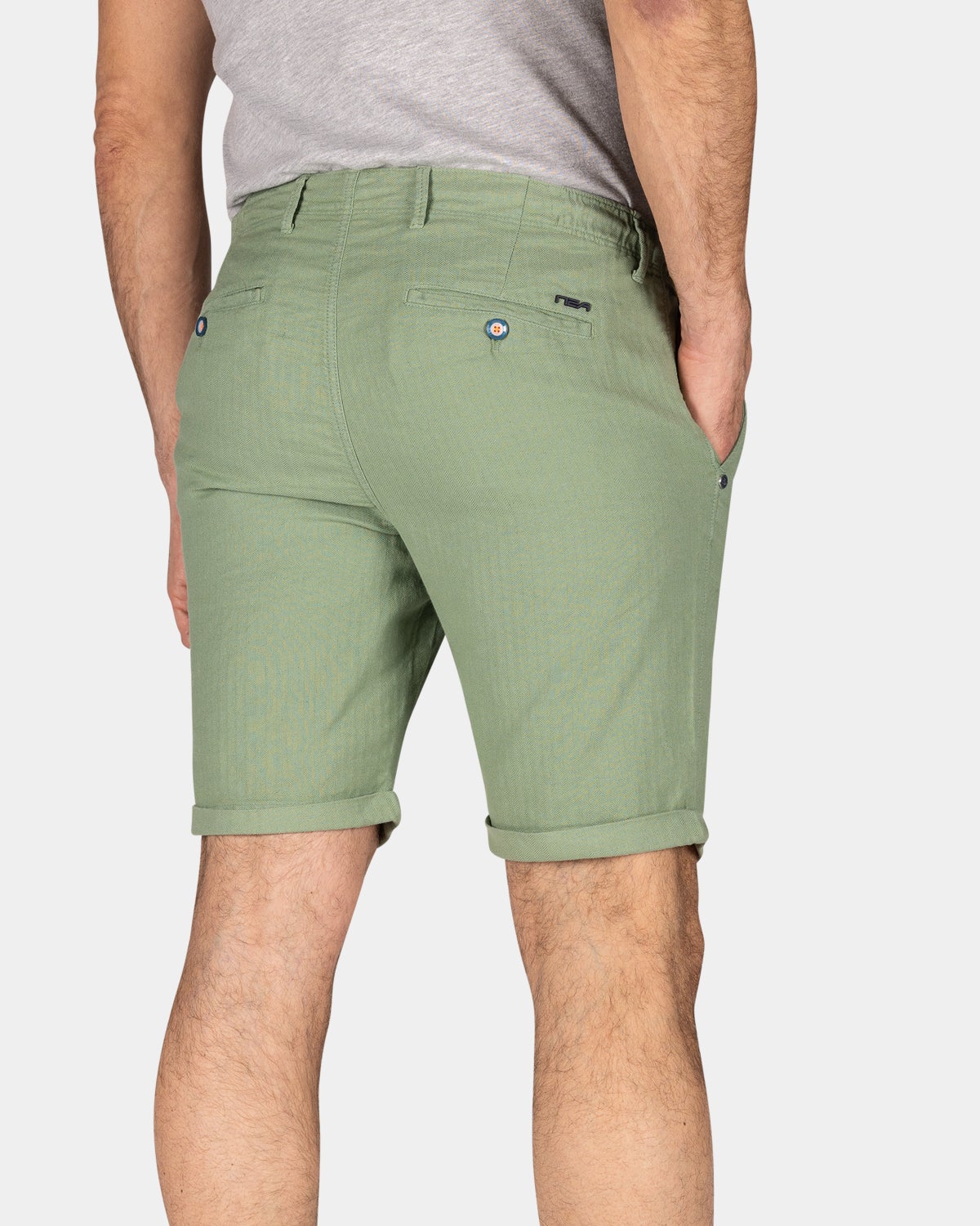 Shorts made of cotton and linen - Soft Olive