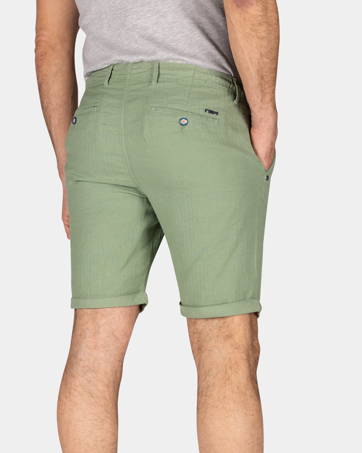 Shorts aus Baumwolle und Leinen - Soft Olive