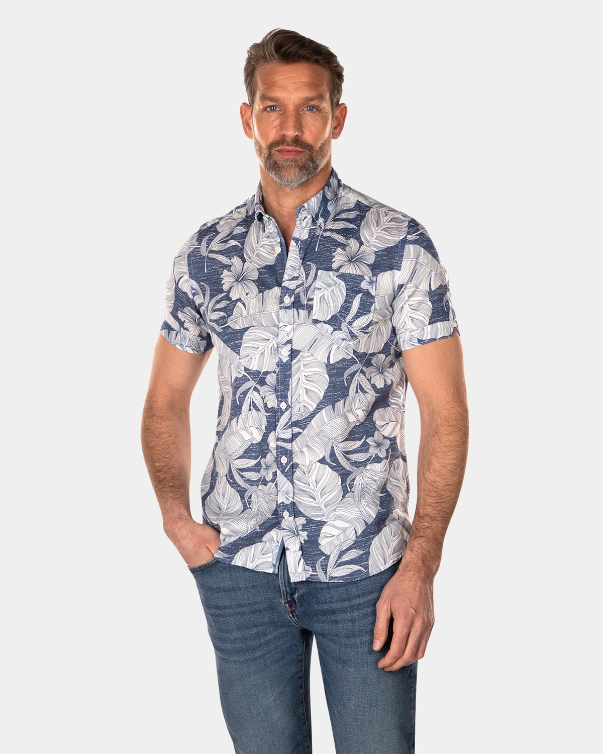 Camisa de manga corta con estampado floral. - Dusk Navy