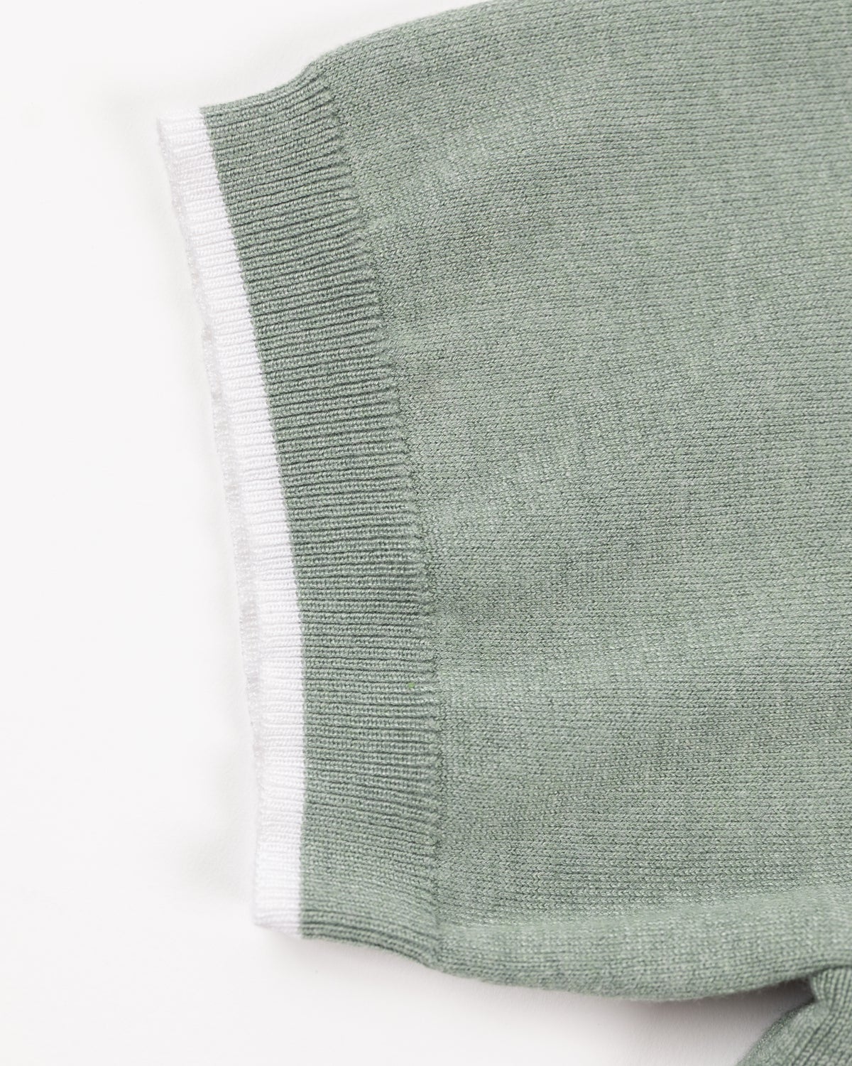 Green polo with white details - Sage