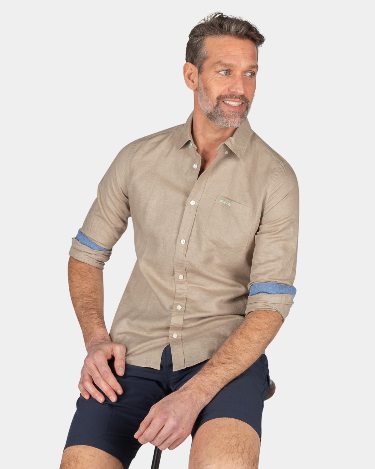 Camisa lisa de lino en muchos colores. - Shimmering Sand