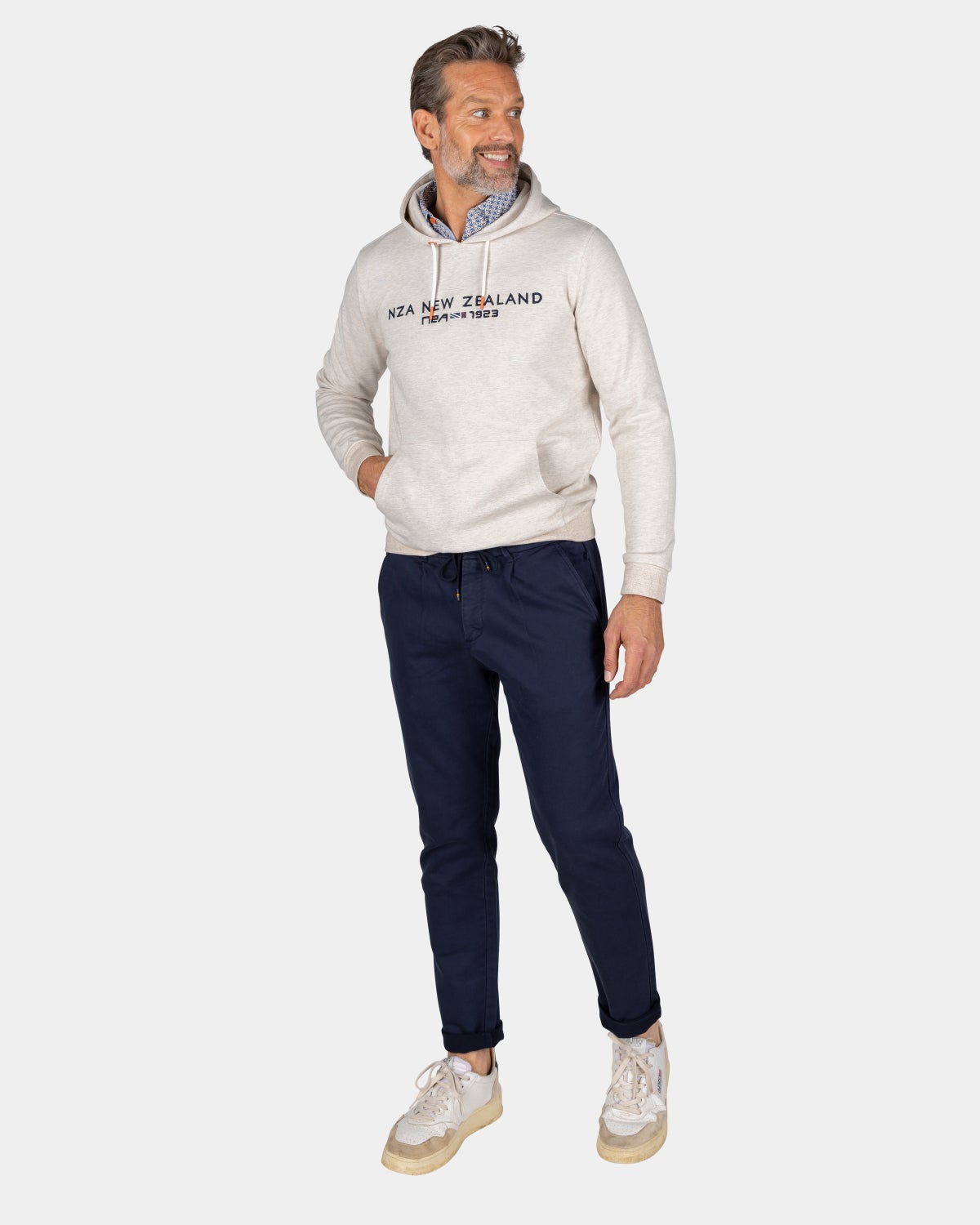 Ecru hoodie met tekst op de borst - Powder Sand