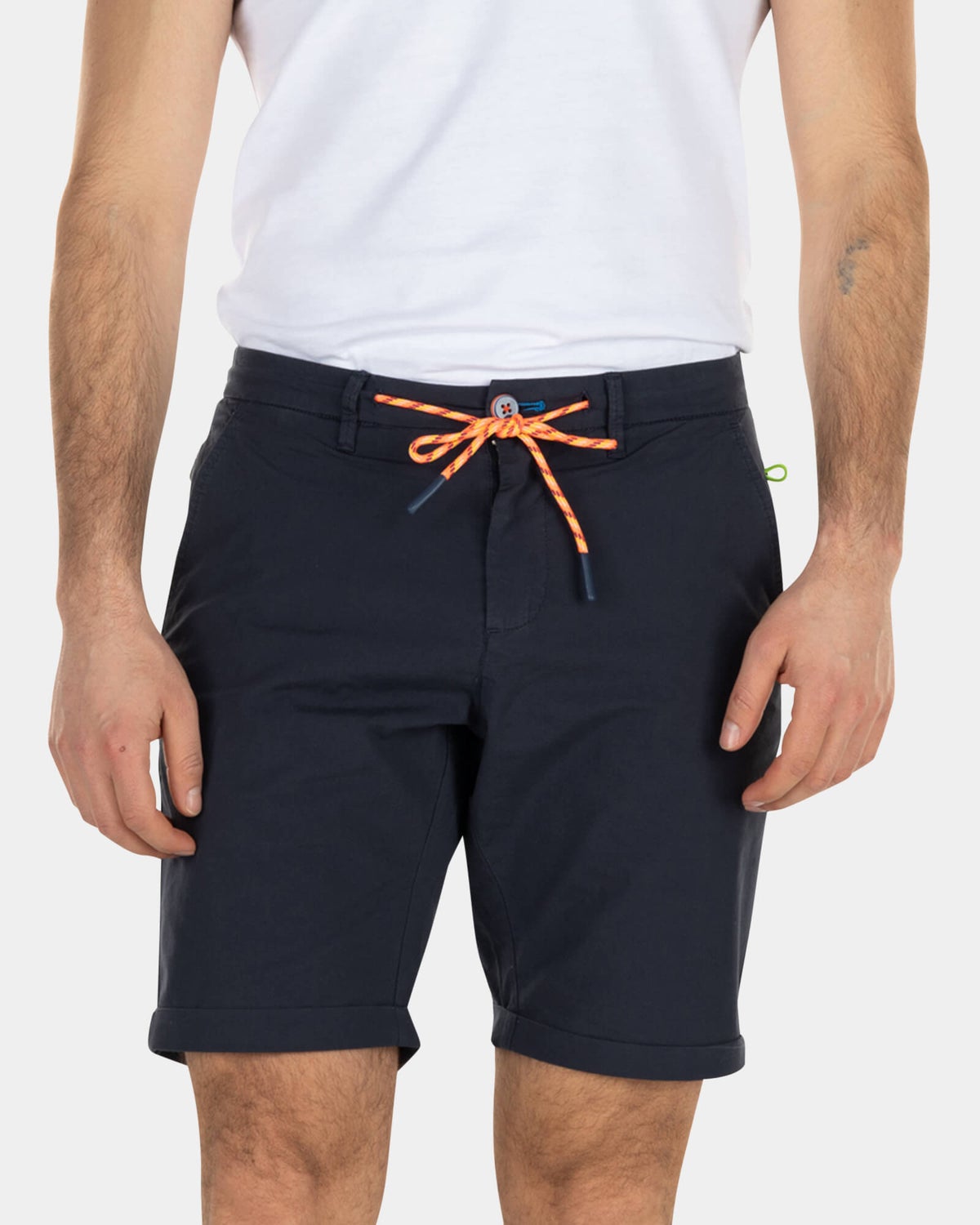 Schlichte Chino-Shorts aus Baumwolle - High Summer Navy