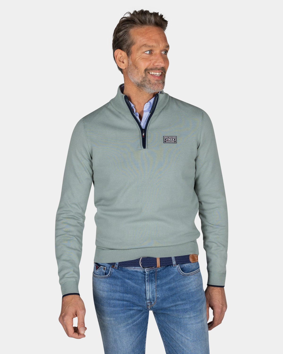 Feinstrick grüner Pullover mit halbem Reißverschluss - Pebble Green