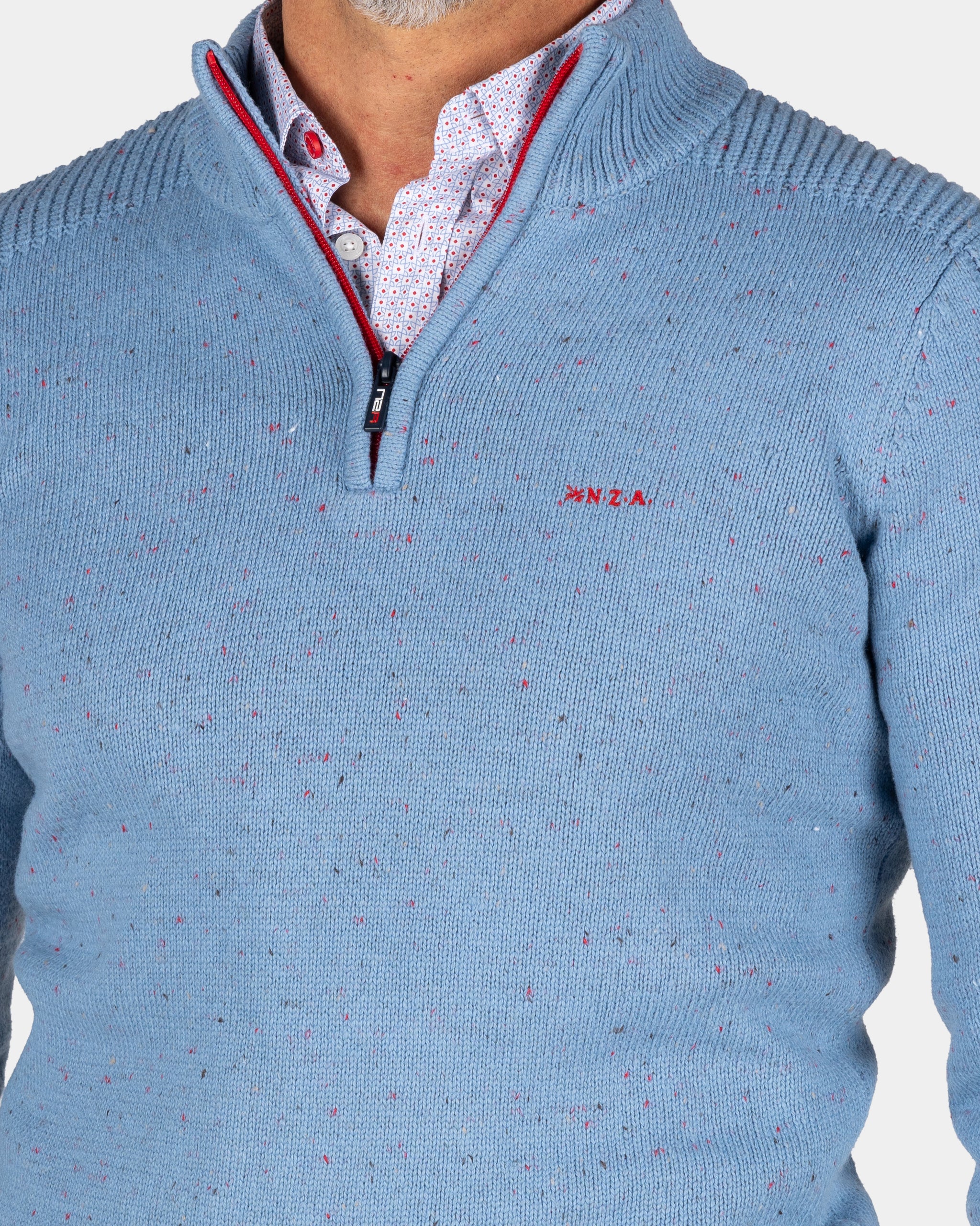 Blauer Pullover mit halbem Reißverschluss - Brave Blue Blauer Pullover mit halbem Reißverschluss - Brave Blue