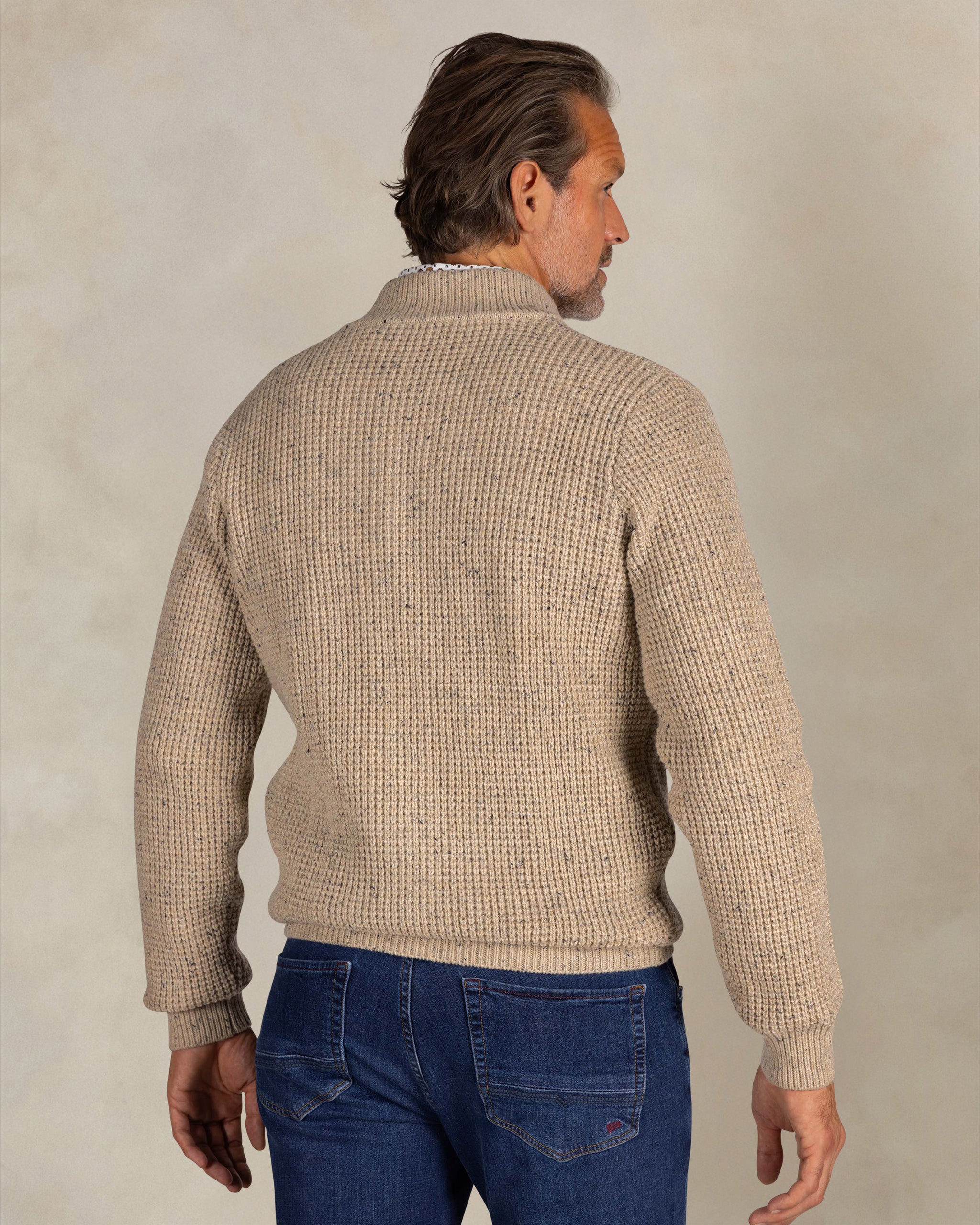 Ecru wollener Half-Zip-Strickpullover Ecru wollener Half-Zip-Strickpullover