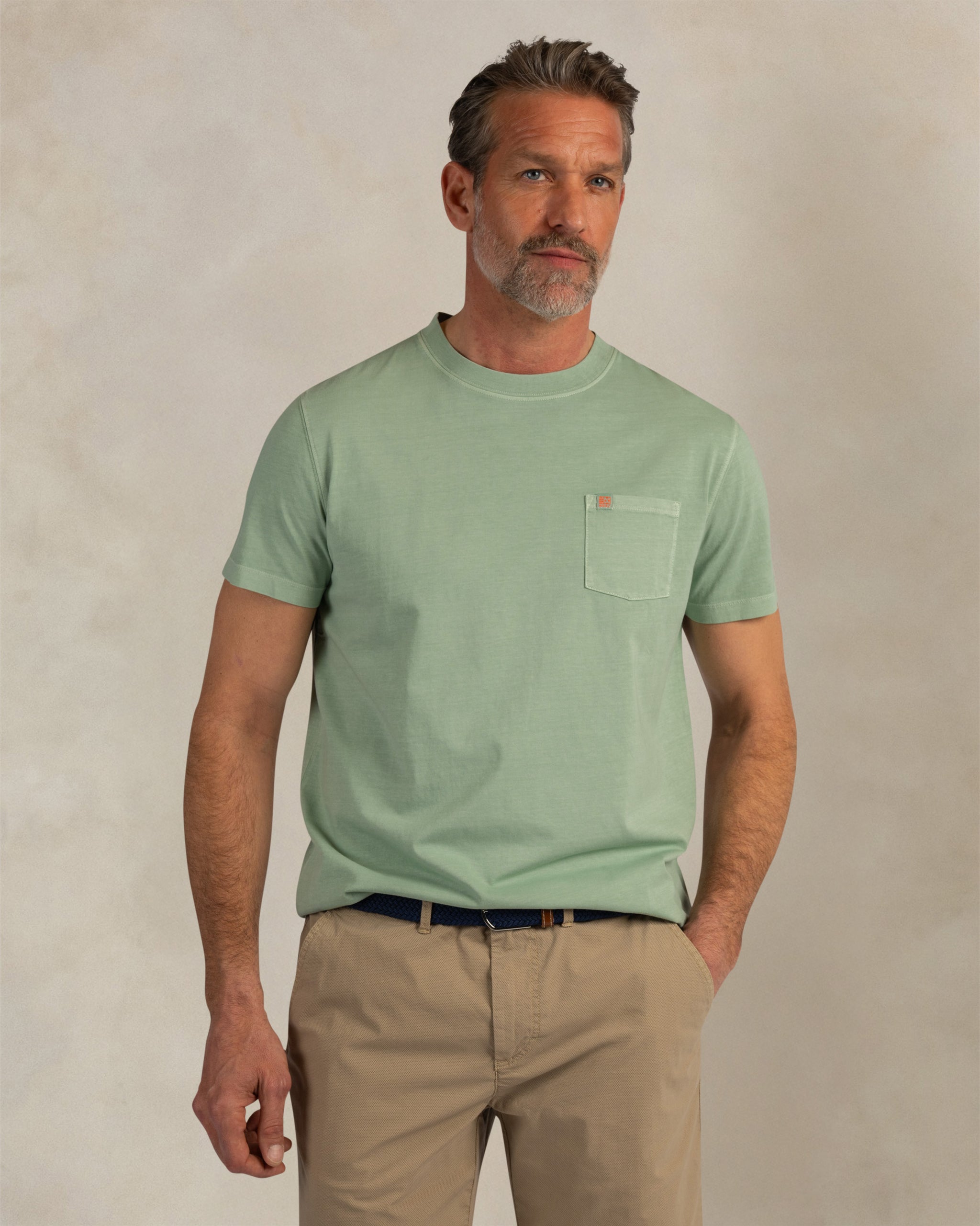 Hellgrünes T-Shirt aus 100 % Baumwolle Hellgrünes T-Shirt aus 100 % Baumwolle