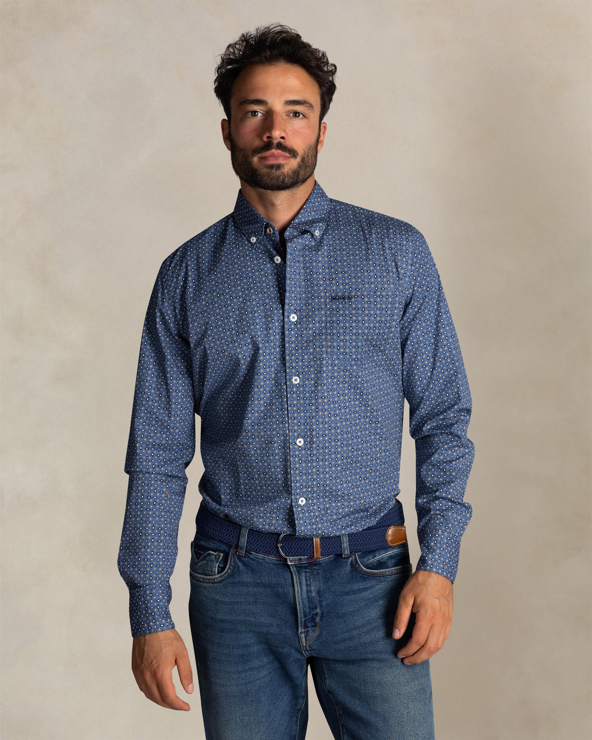 Chemise en coton bleue avec imprimé Chemise en coton bleue avec imprimé