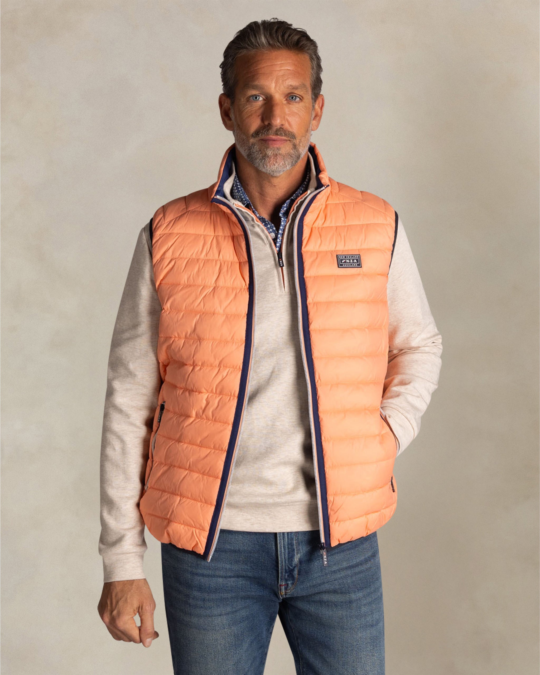 Oranje gewatteerde bodywarmer Oranje gewatteerde bodywarmer