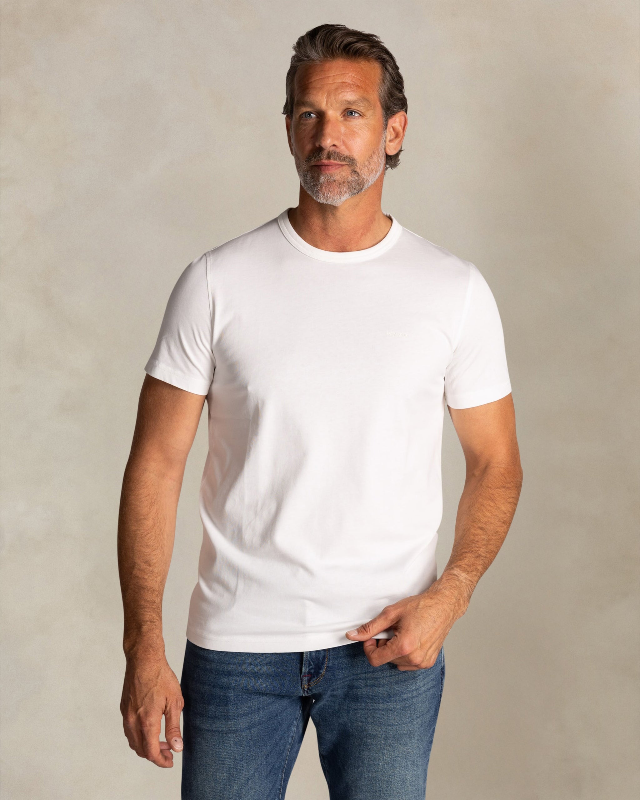 Wit katoenen t-shirt Wit katoenen t-shirt