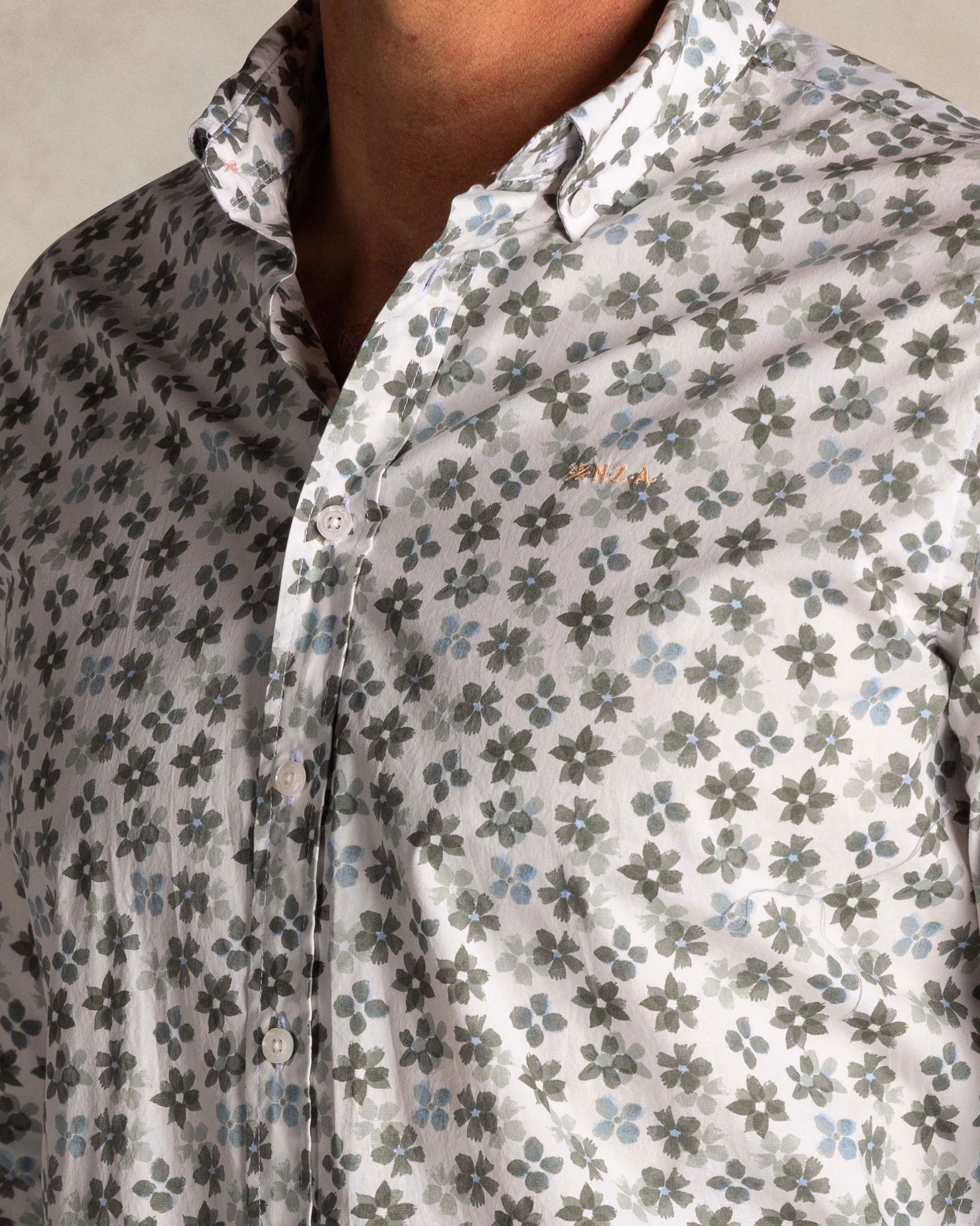 Camisa verde de algodón con estampado Camisa verde de algodón con estampado