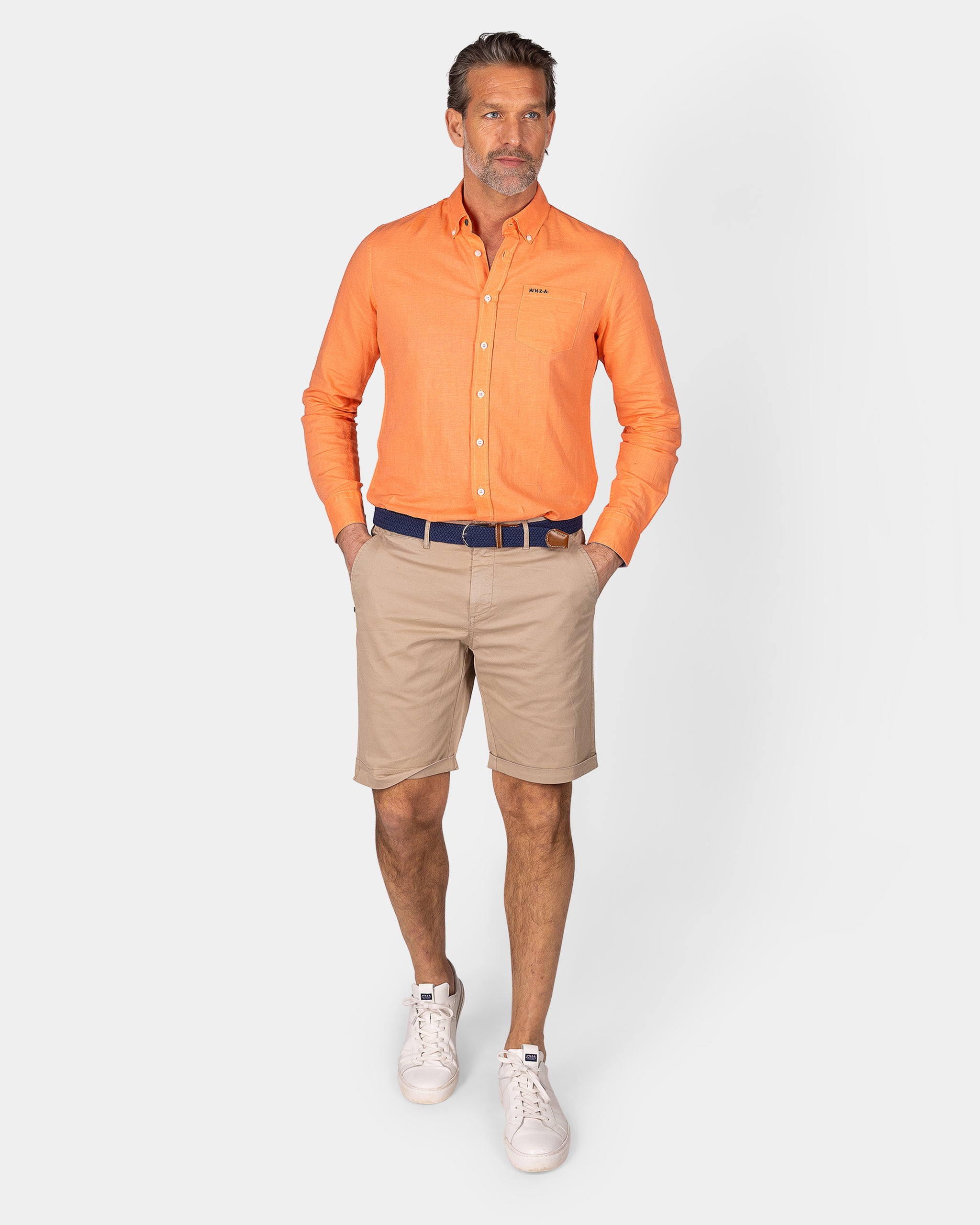 Linnen oranje overhemd met lange mouw Linnen oranje overhemd met lange mouw