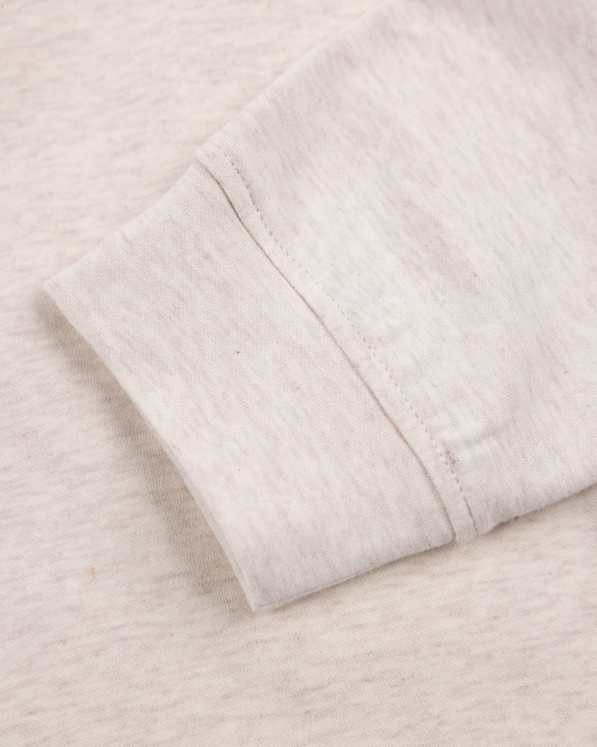 Beige trui met halve rits Beige trui met halve rits