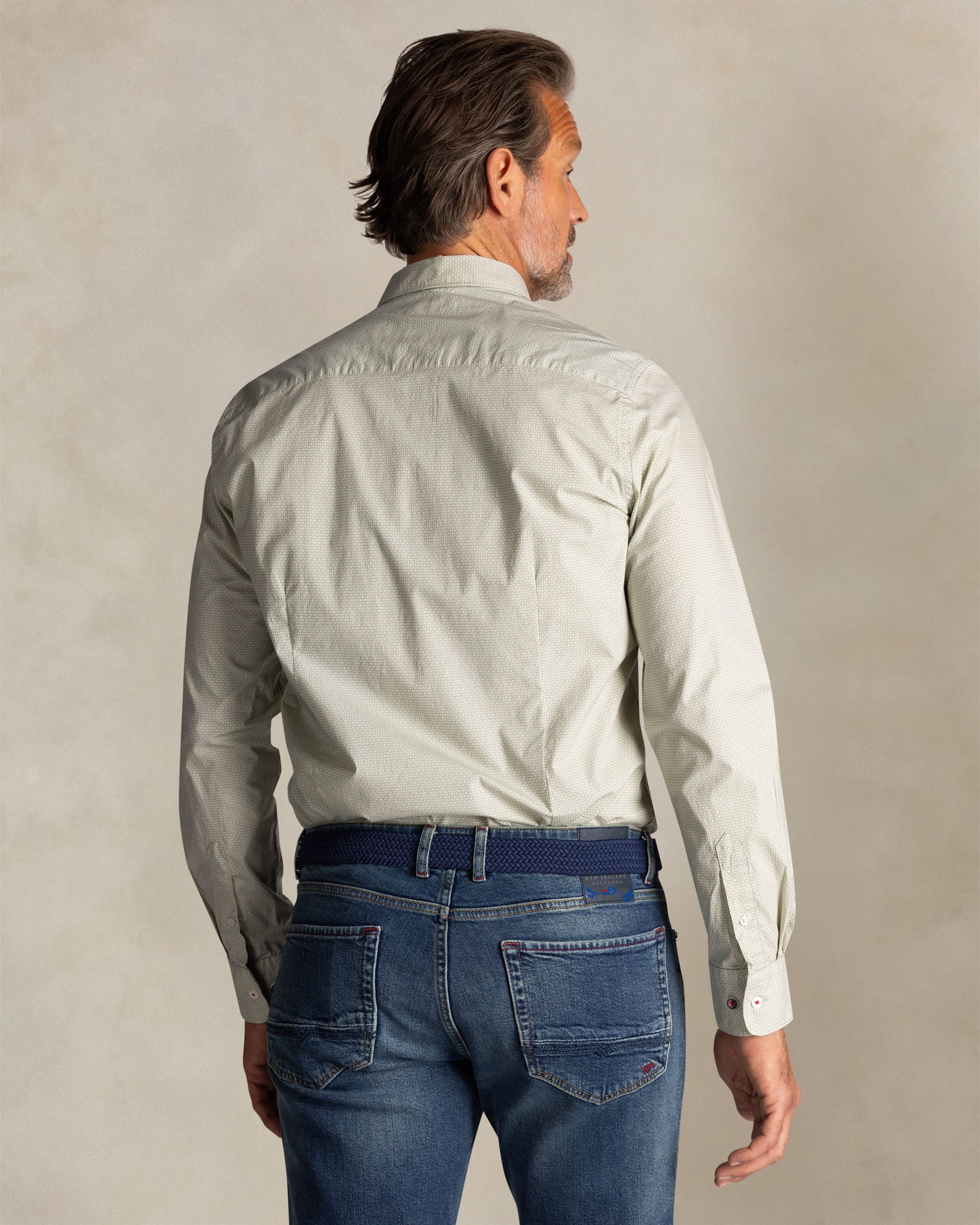 Camisa verde de algodón elástico Camisa verde de algodón elástico