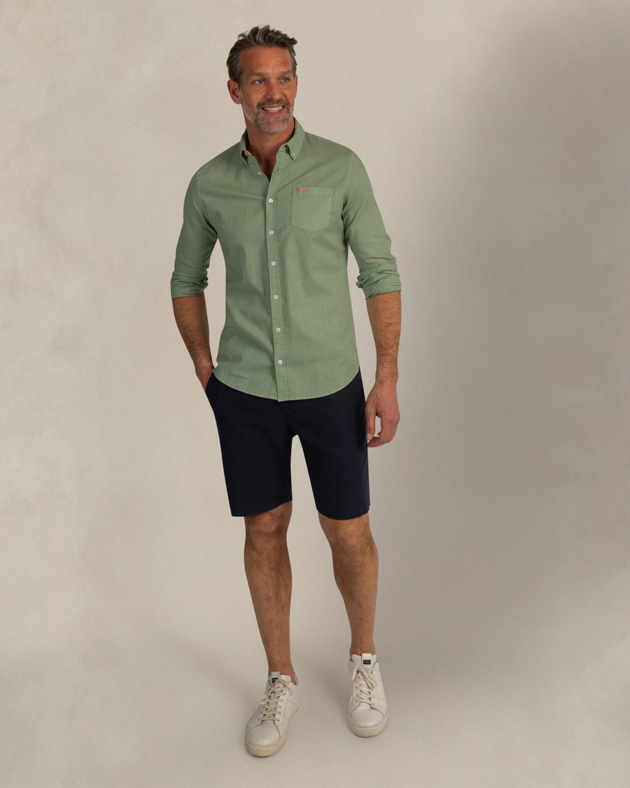 Chemise stretch en lin vert Chemise stretch en lin vert