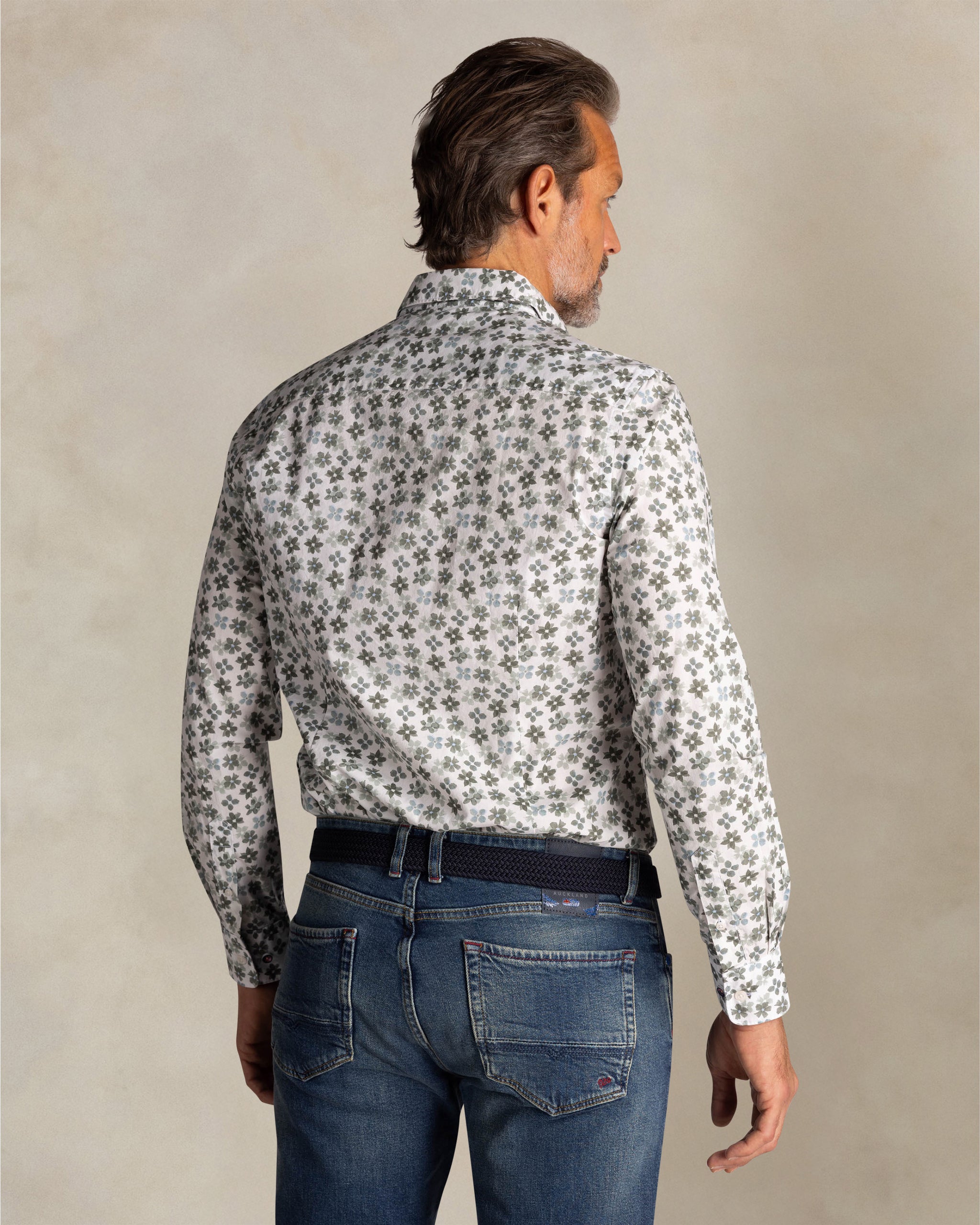 Groene katoenen overhemd met print Groene katoenen overhemd met print