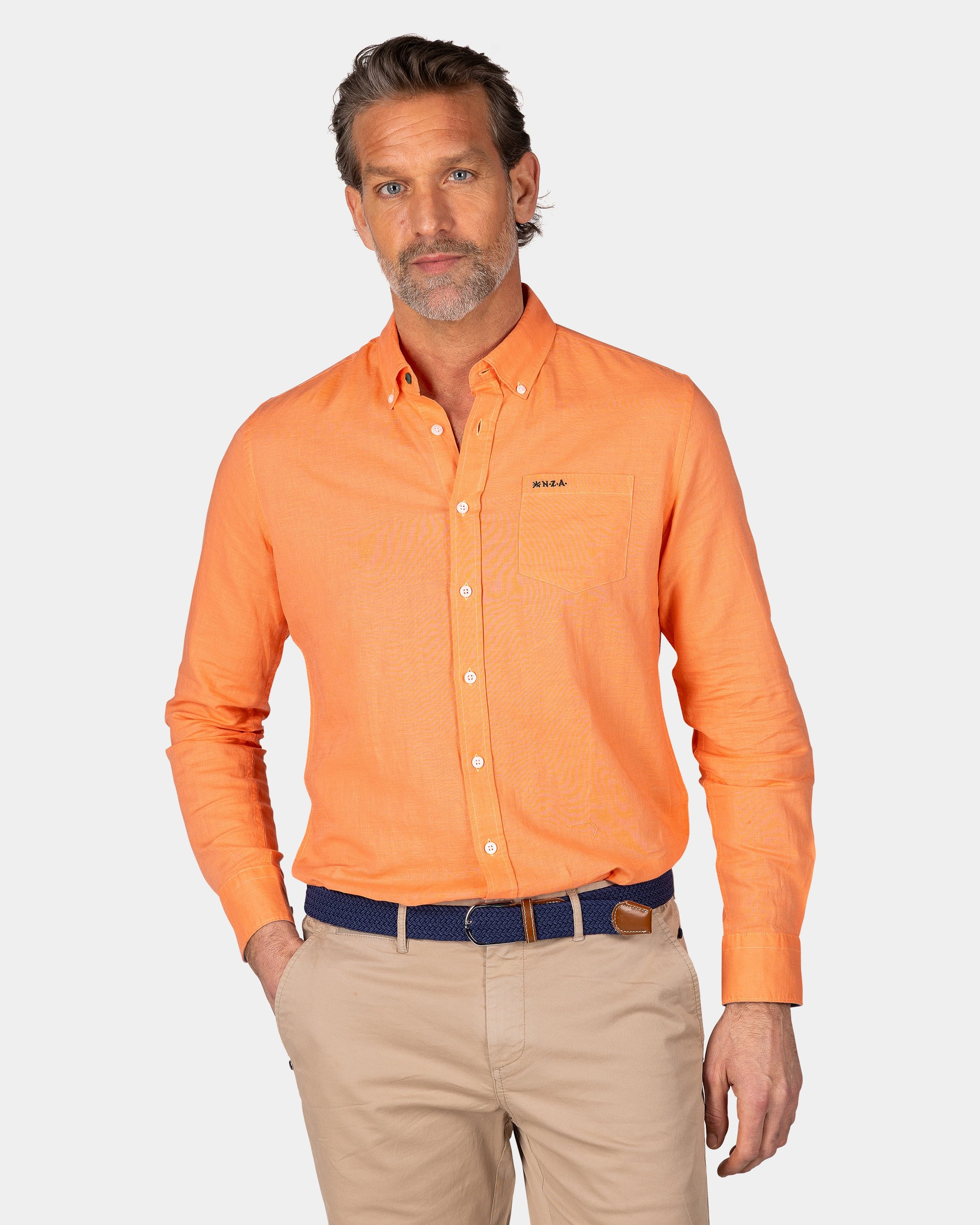 Linnen oranje overhemd met lange mouw Linnen oranje overhemd met lange mouw