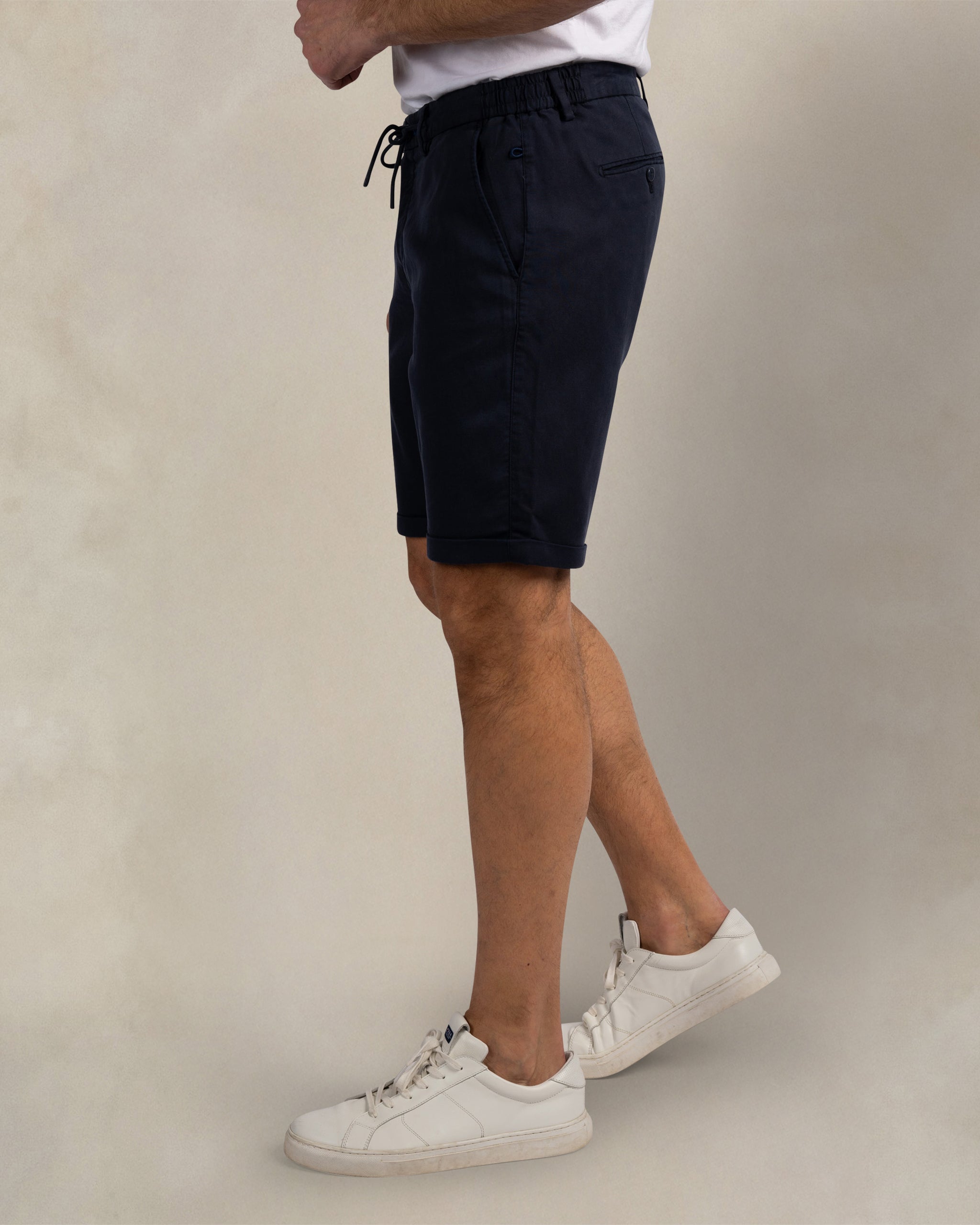 Dunkelblaue Stretch-Chino-Shorts Dunkelblaue Stretch-Chino-Shorts