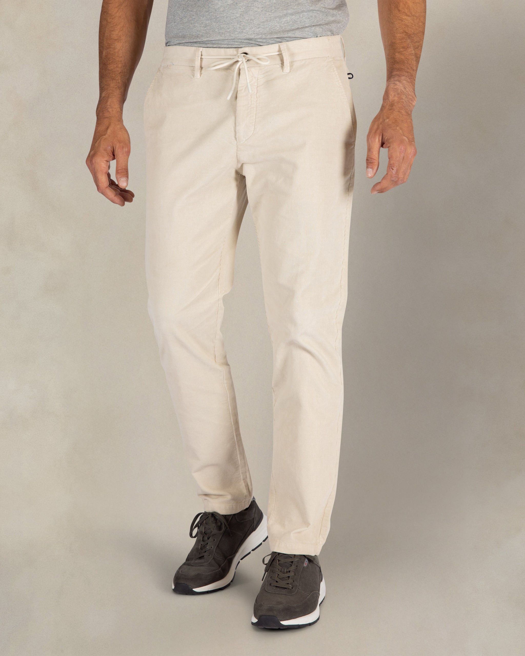 Chino stretch en velours côtelé écru Napier Chino stretch en velours côtelé écru Napier