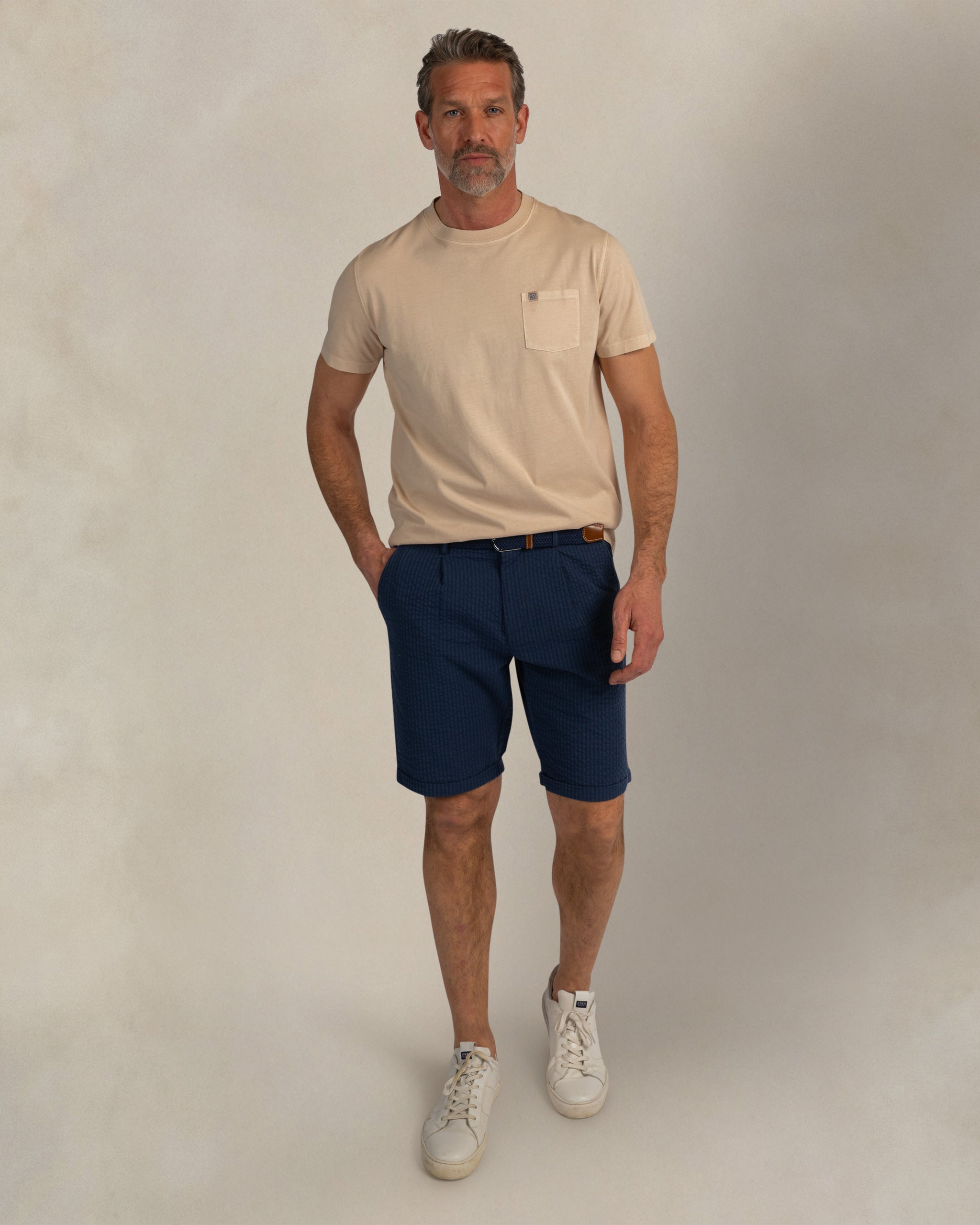 T-shirt en coton 100% écru T-shirt en coton 100% écru