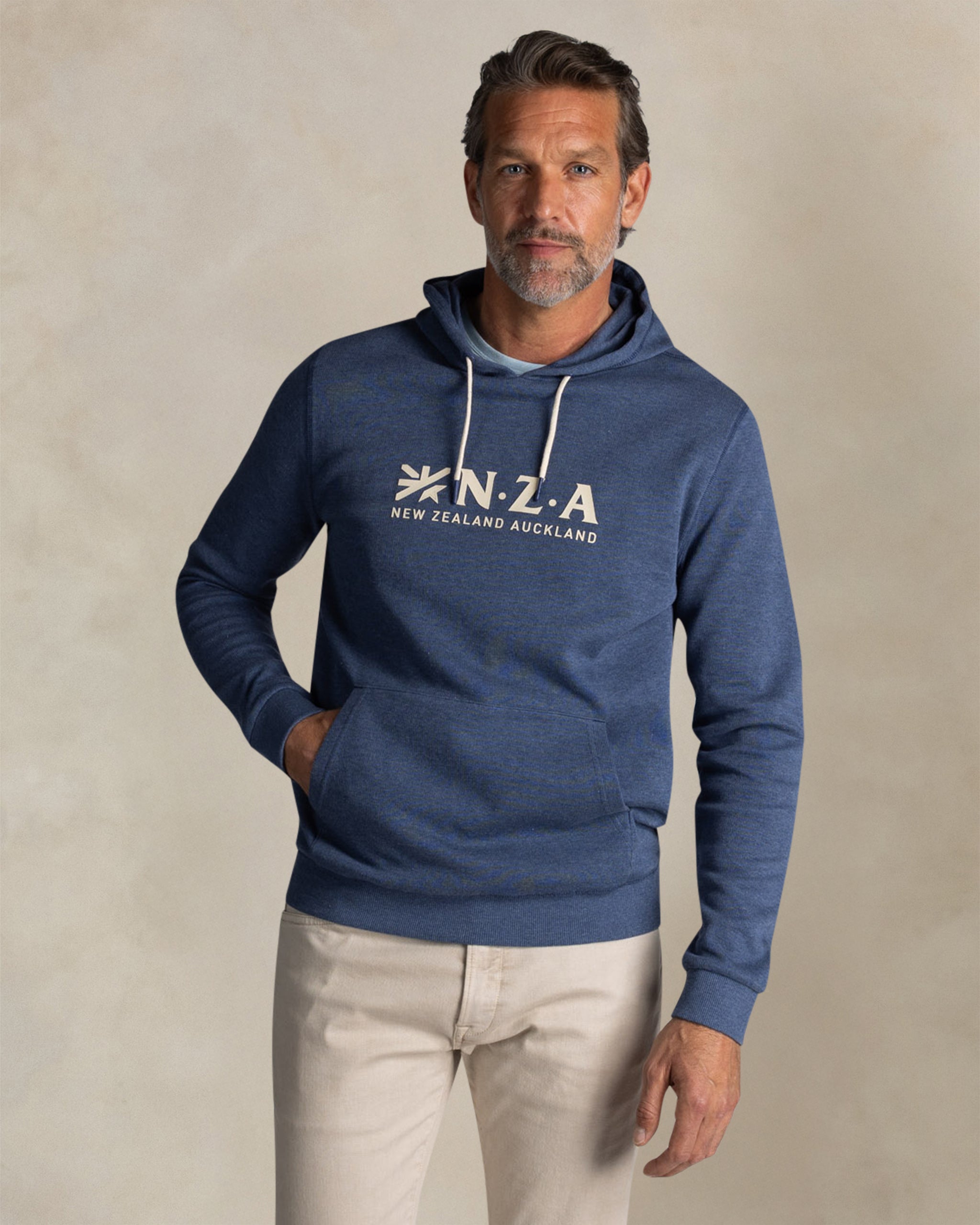 Dunkelblauer hoodie mit logo Dunkelblauer hoodie mit logo