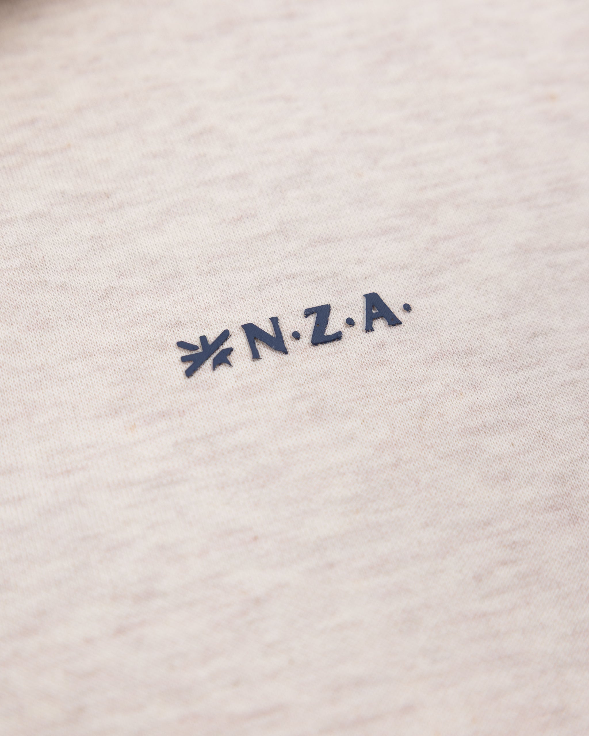 Beige trui met halve rits Beige trui met halve rits