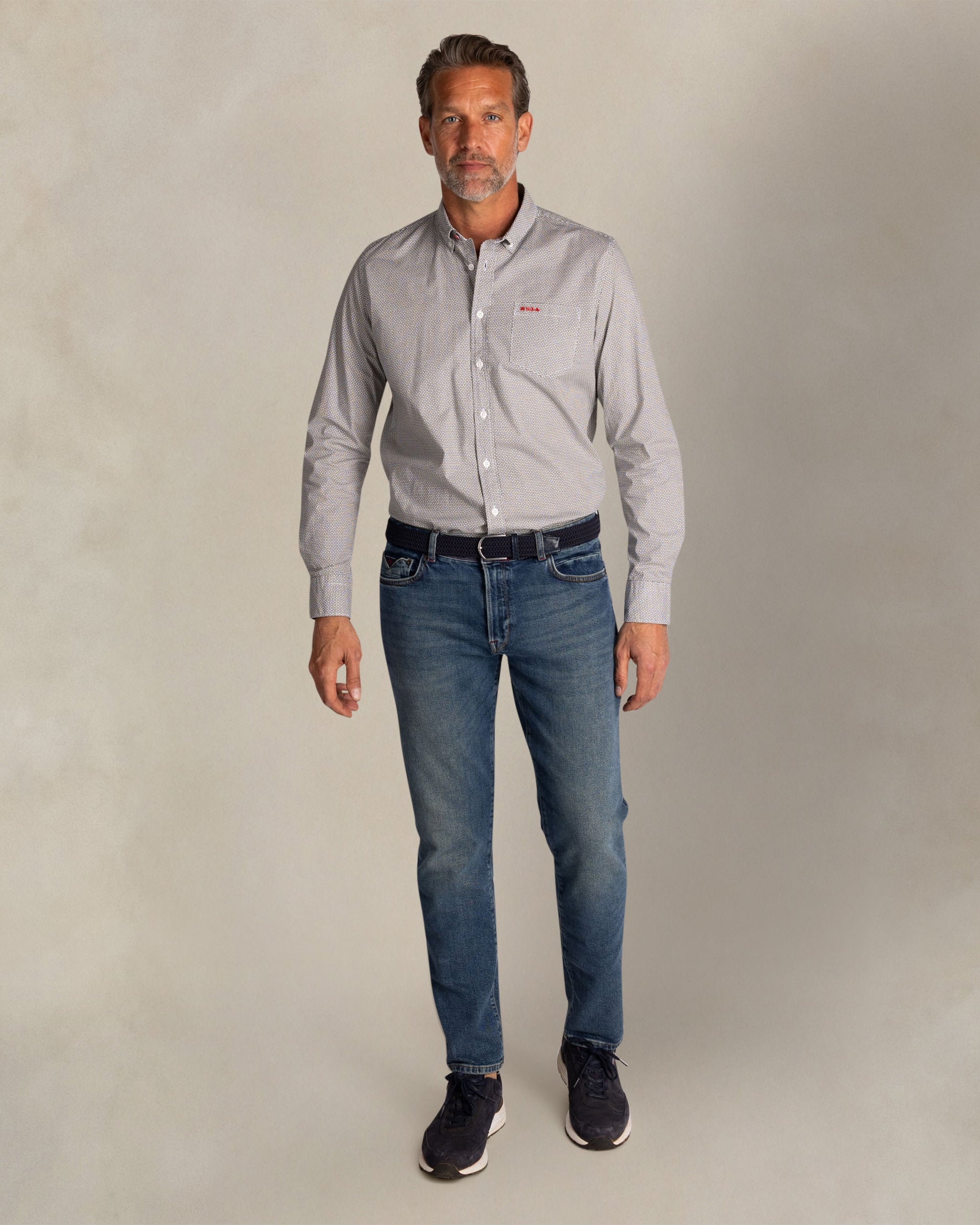 Grünes Baumwollstretchhemd Grünes Baumwollstretchhemd