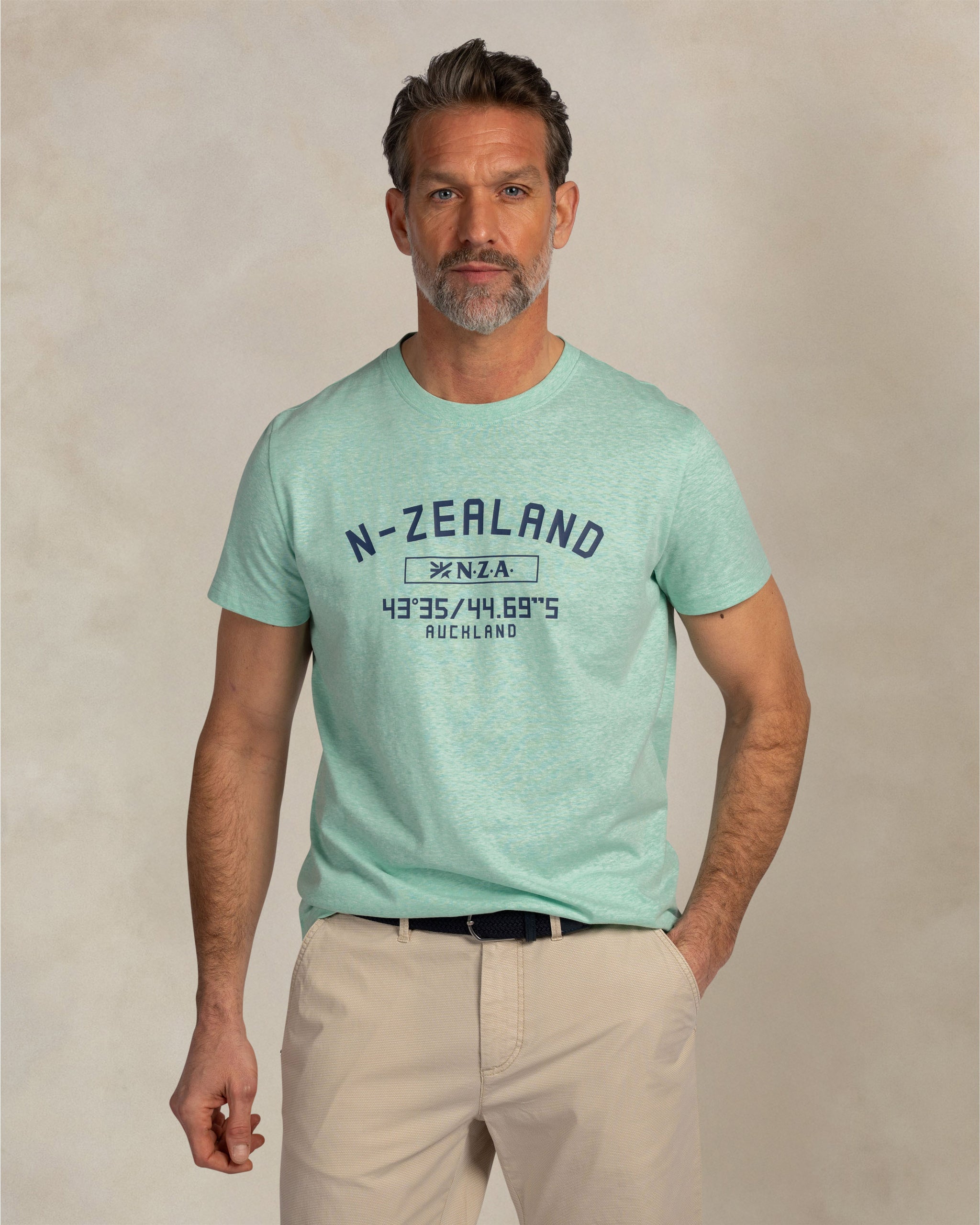 Lichtgrünes t-shirt mit logo Lichtgrünes t-shirt mit logo