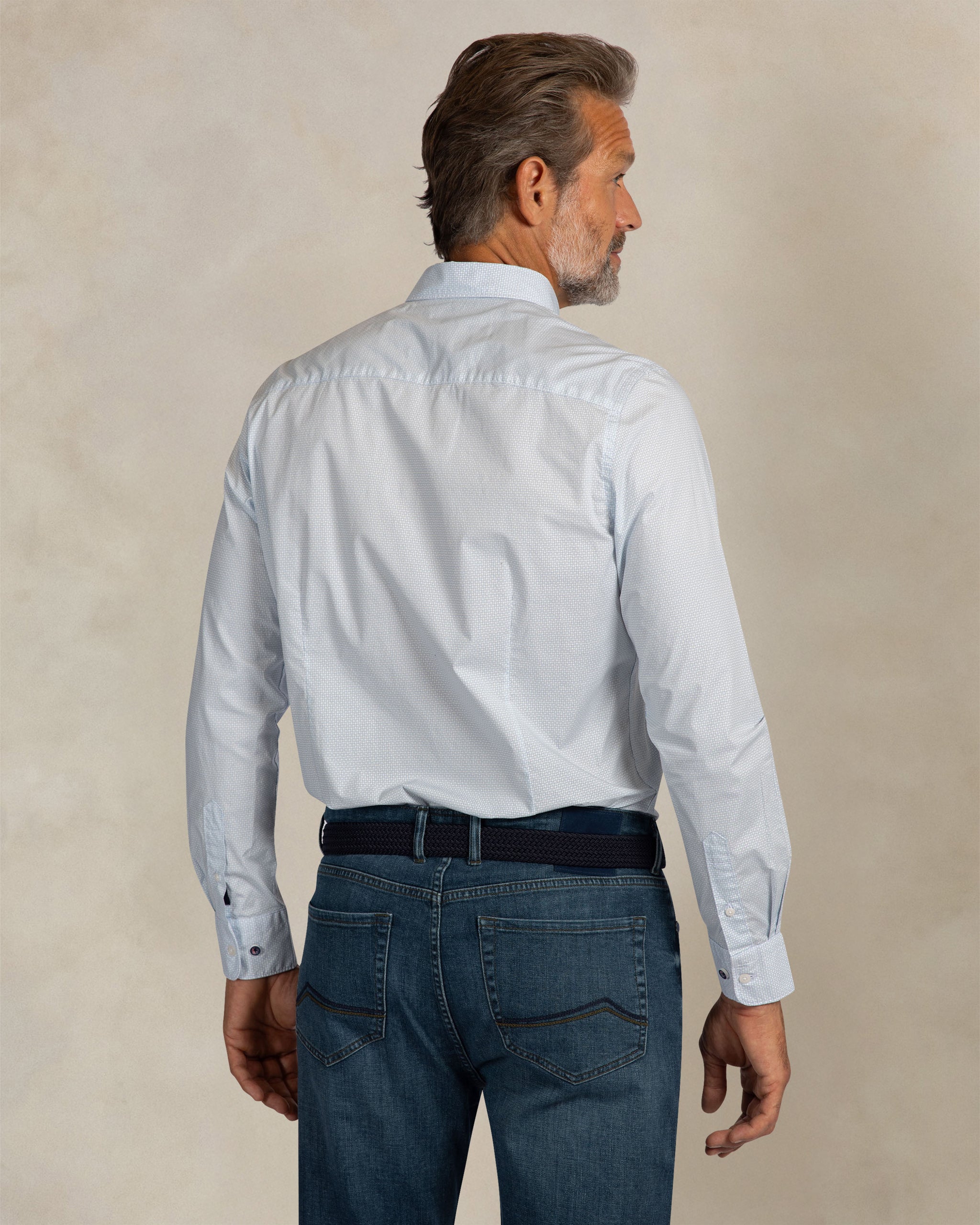 Chemise stretch en coton bleu clair Chemise stretch en coton bleu clair