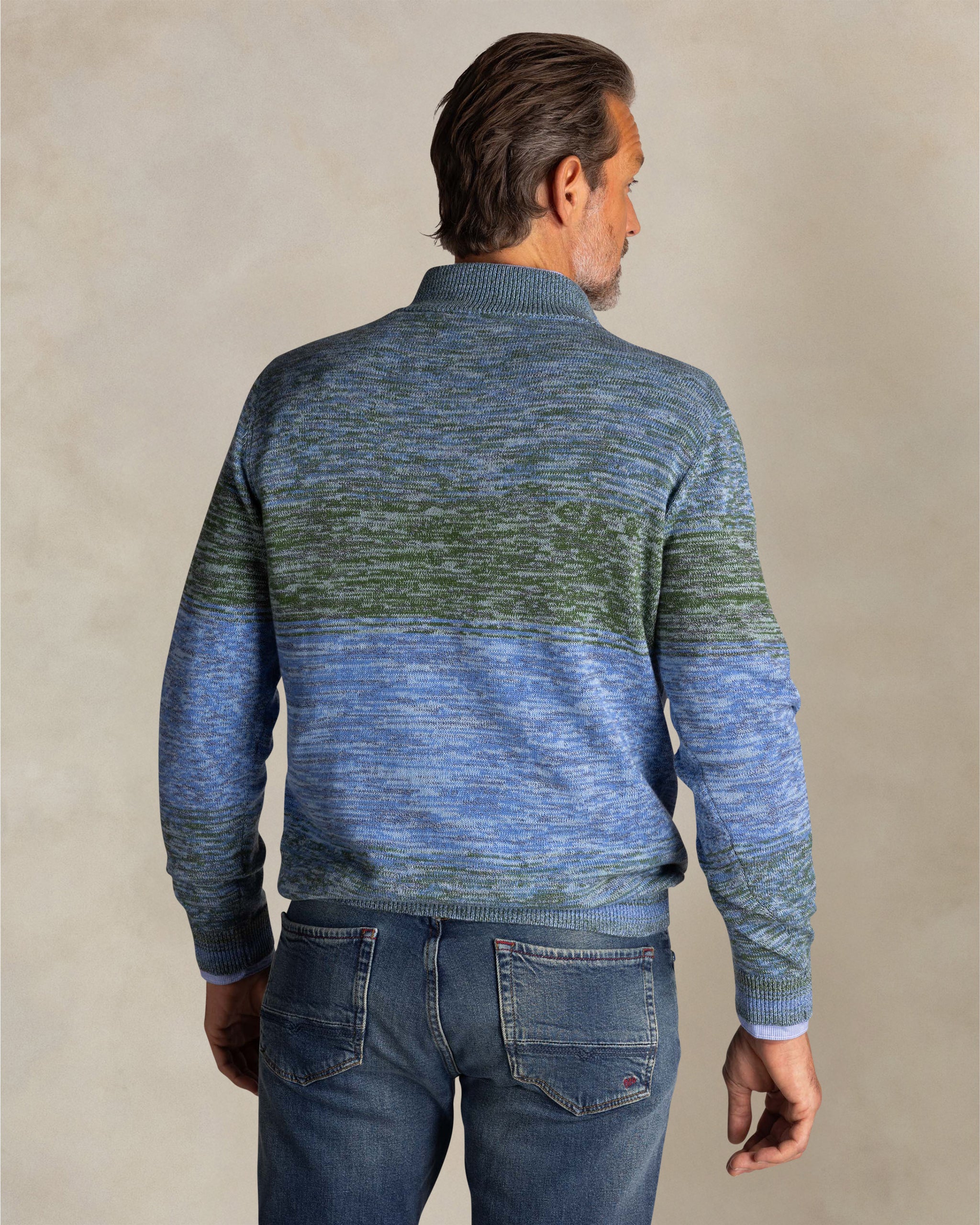 Jersey azul con media cremallera Jersey azul con media cremallera