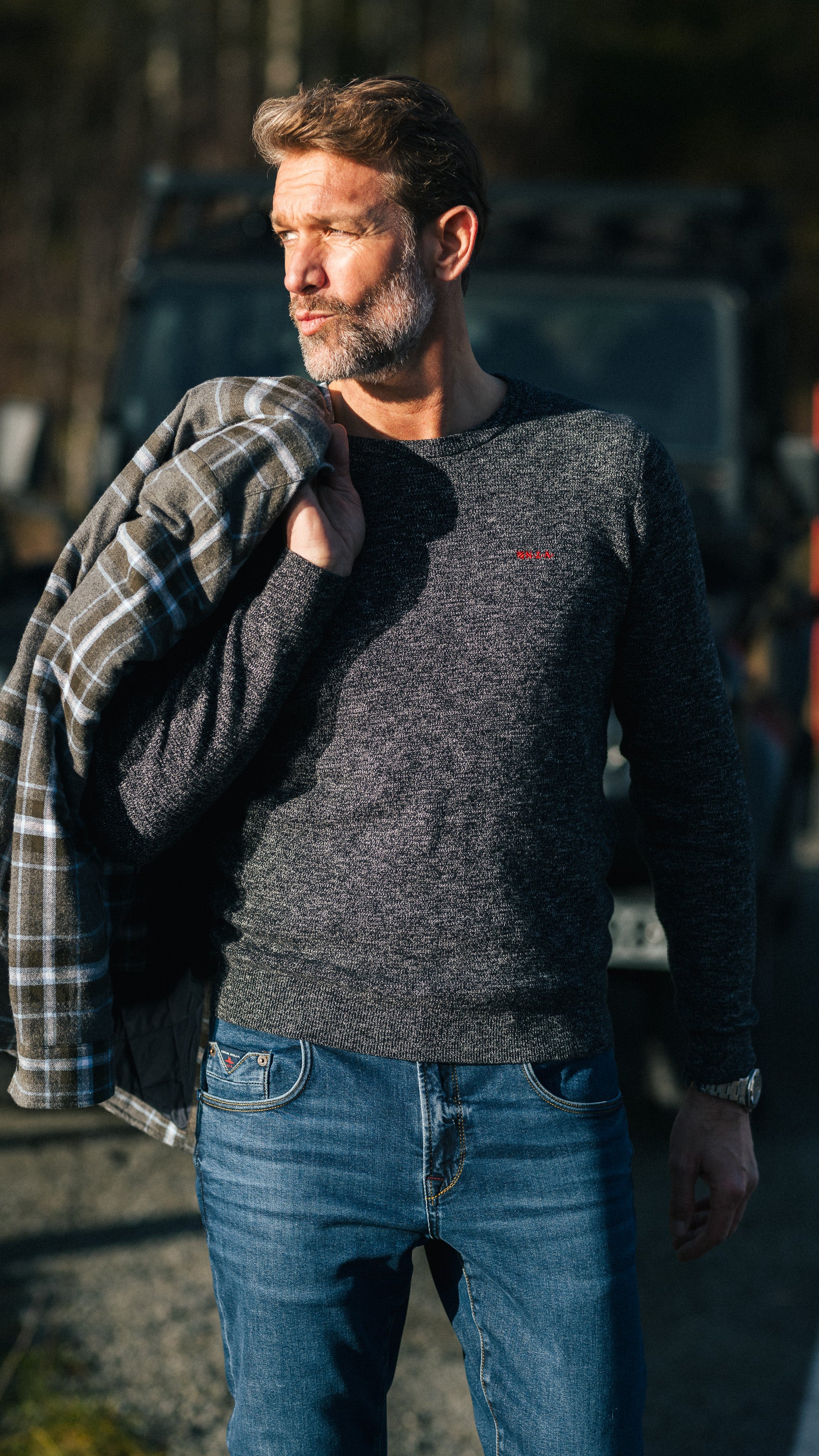 Navy Strickpullover mit Rundhalsausschnitt - Winter Navy Navy Strickpullover mit Rundhalsausschnitt - Winter Navy