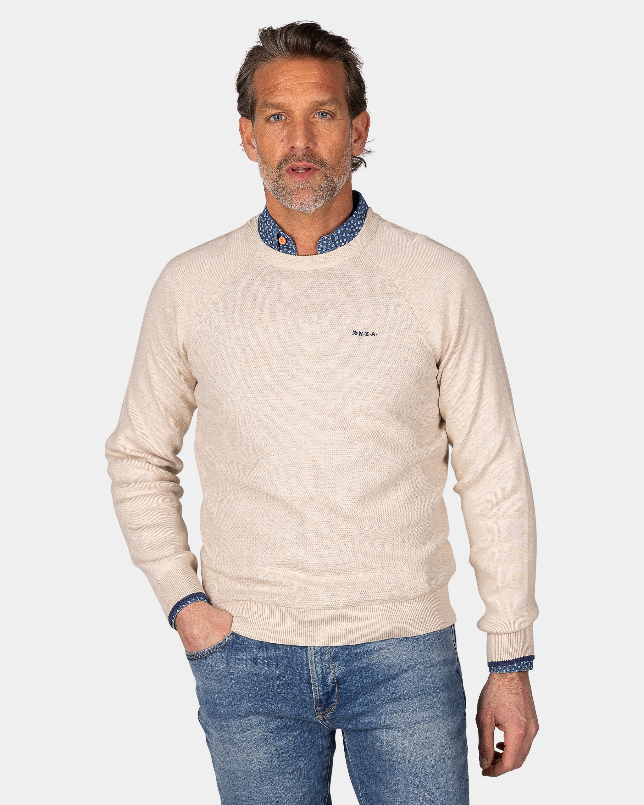 Witte effen pullover met ronde hals Witte effen pullover met ronde hals