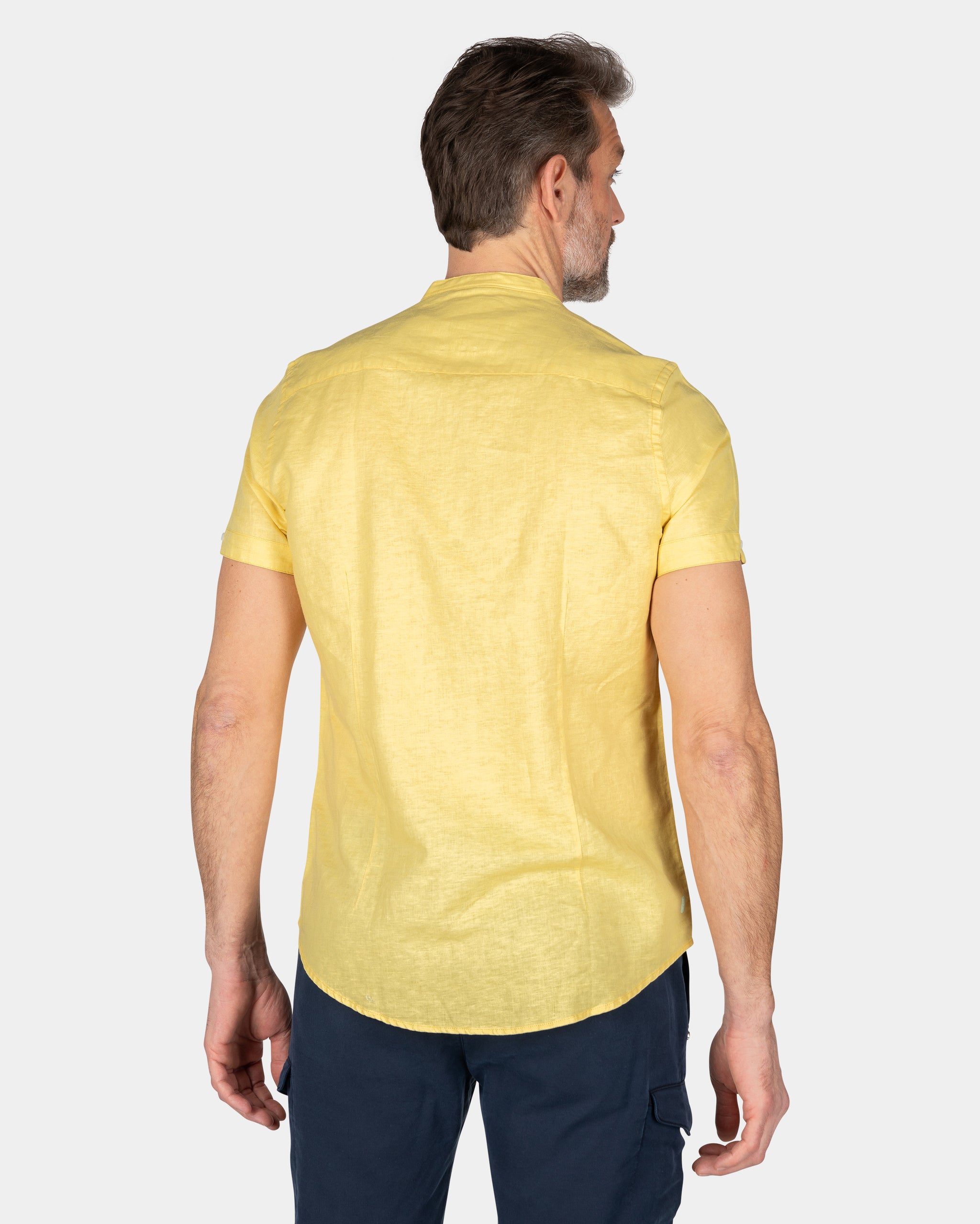 Camisa sin cuello y manga corta. - Iguana Yellow Camisa sin cuello y manga corta. - Iguana Yellow