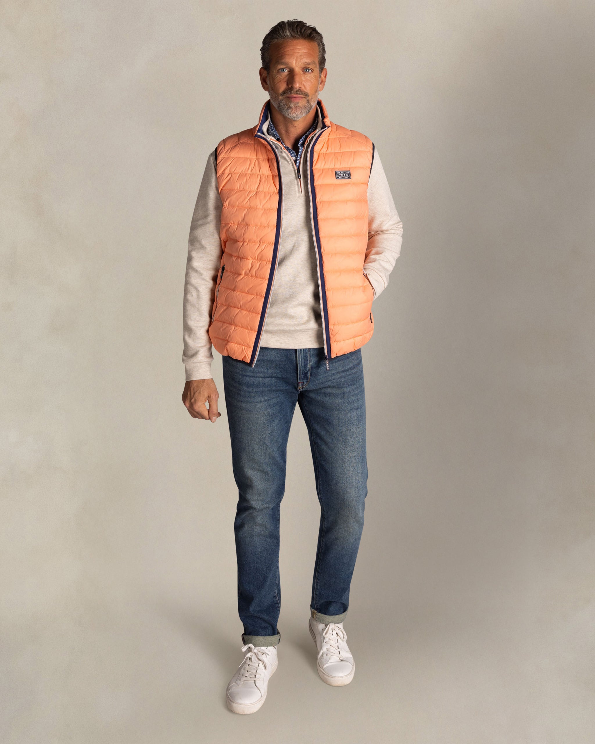 Oranje gewatteerde bodywarmer Oranje gewatteerde bodywarmer