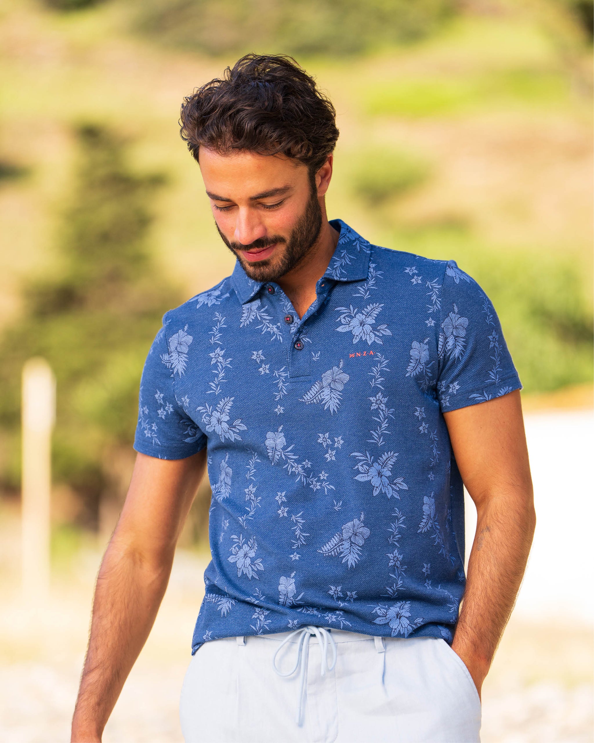 Blauwe katoenen polo Blauwe katoenen polo