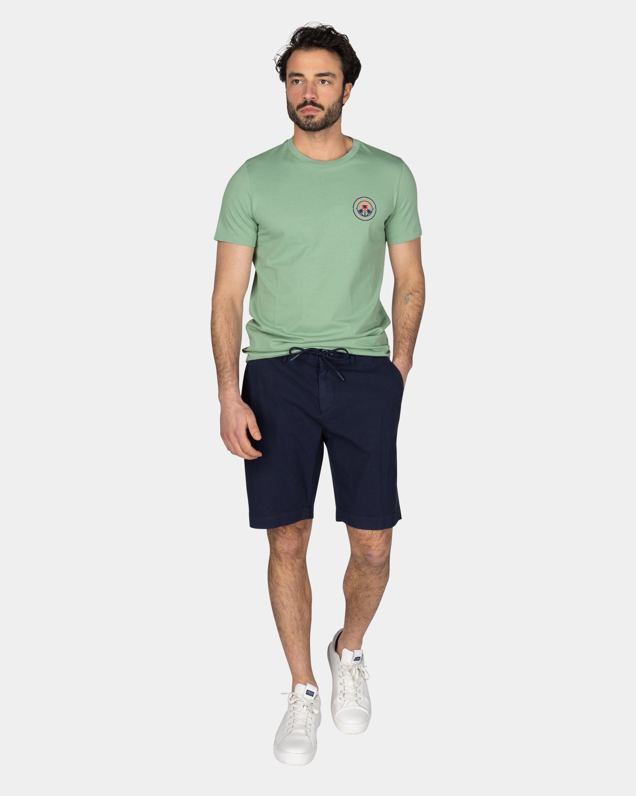 Dunkelgrünes T-Shirt aus Baumwolle Dunkelgrünes T-Shirt aus Baumwolle