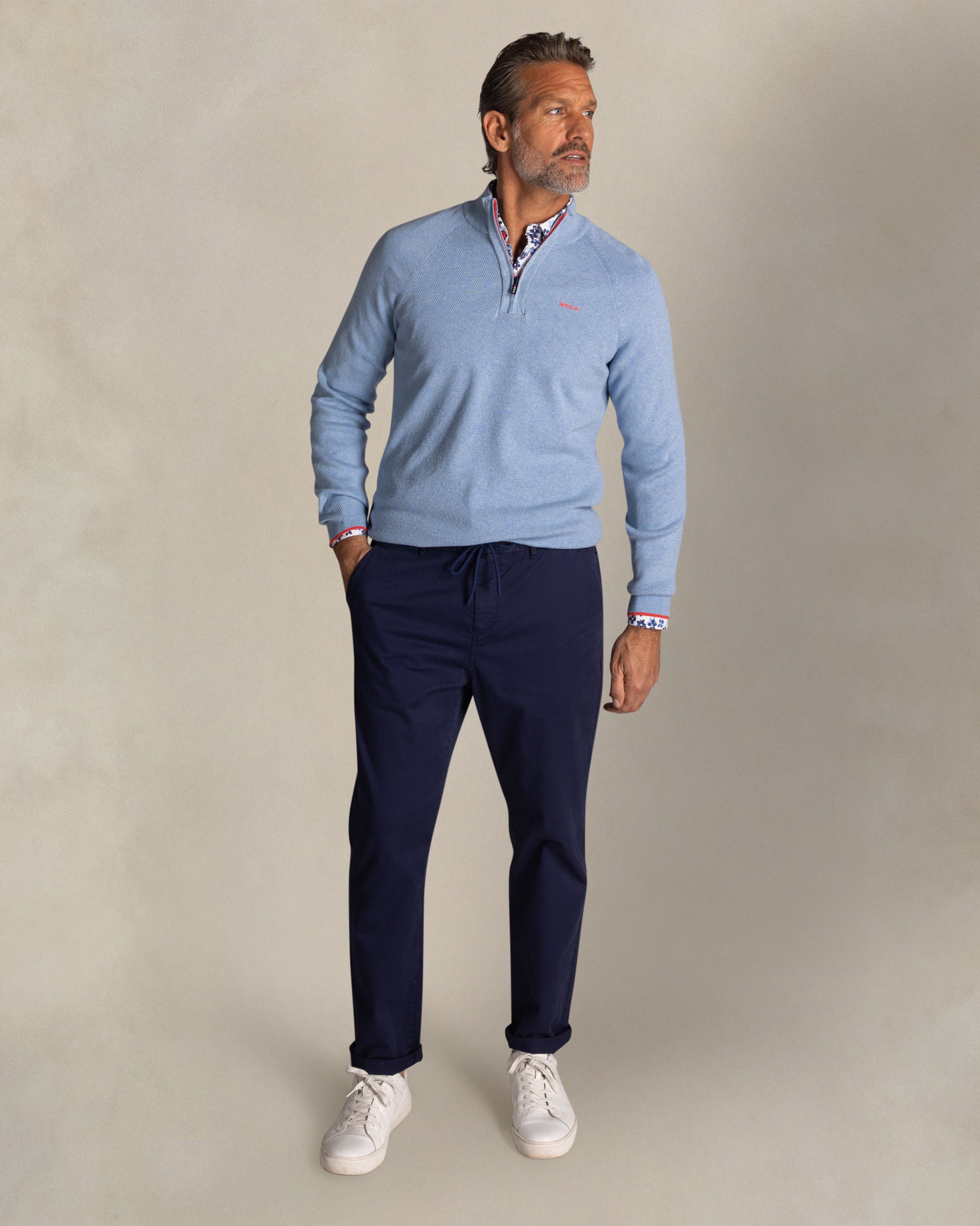 Bleu pull en coton à demi-zip Bleu pull en coton à demi-zip