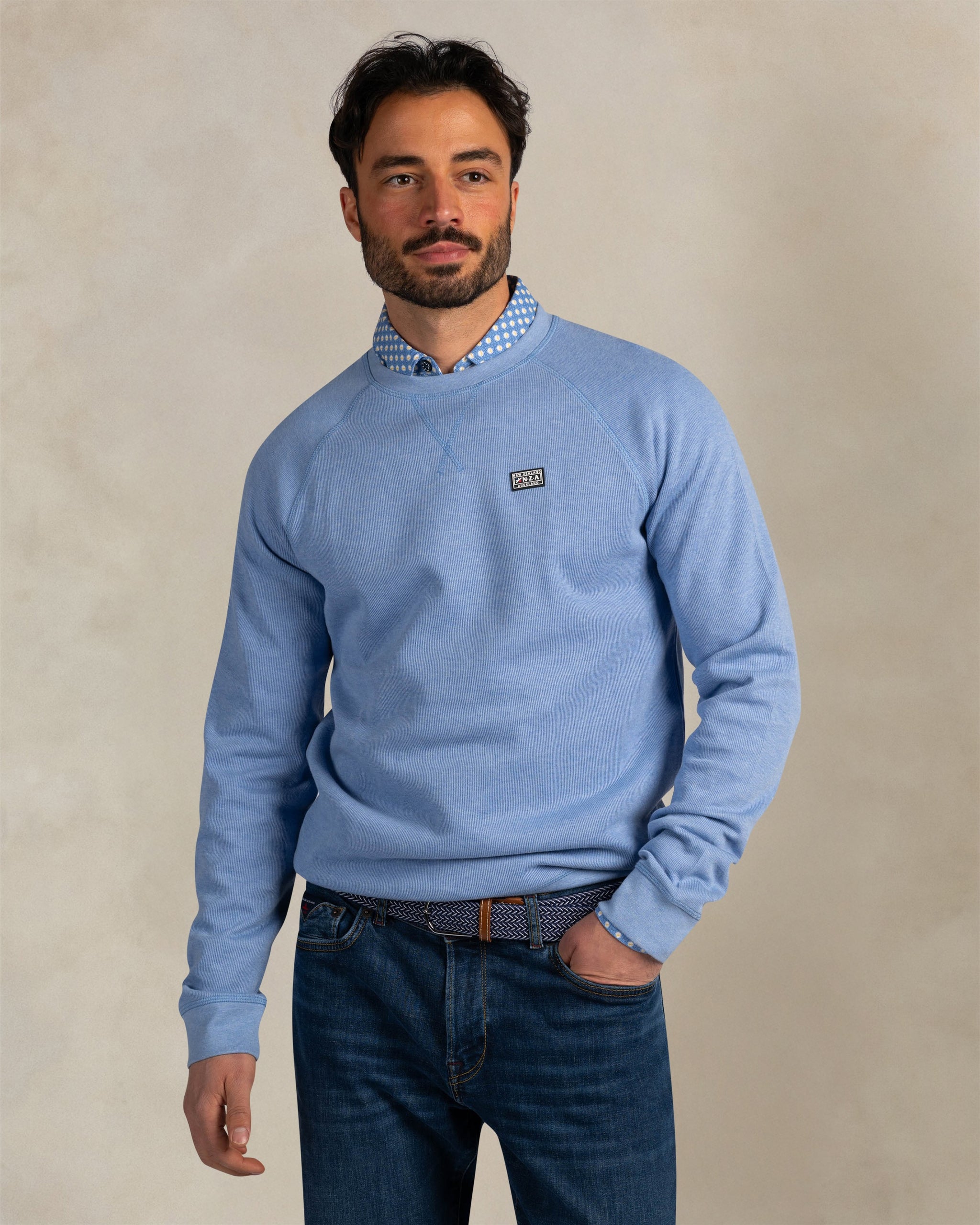 Lichtblauwe 100% katoenen sweater Lichtblauwe 100% katoenen sweater