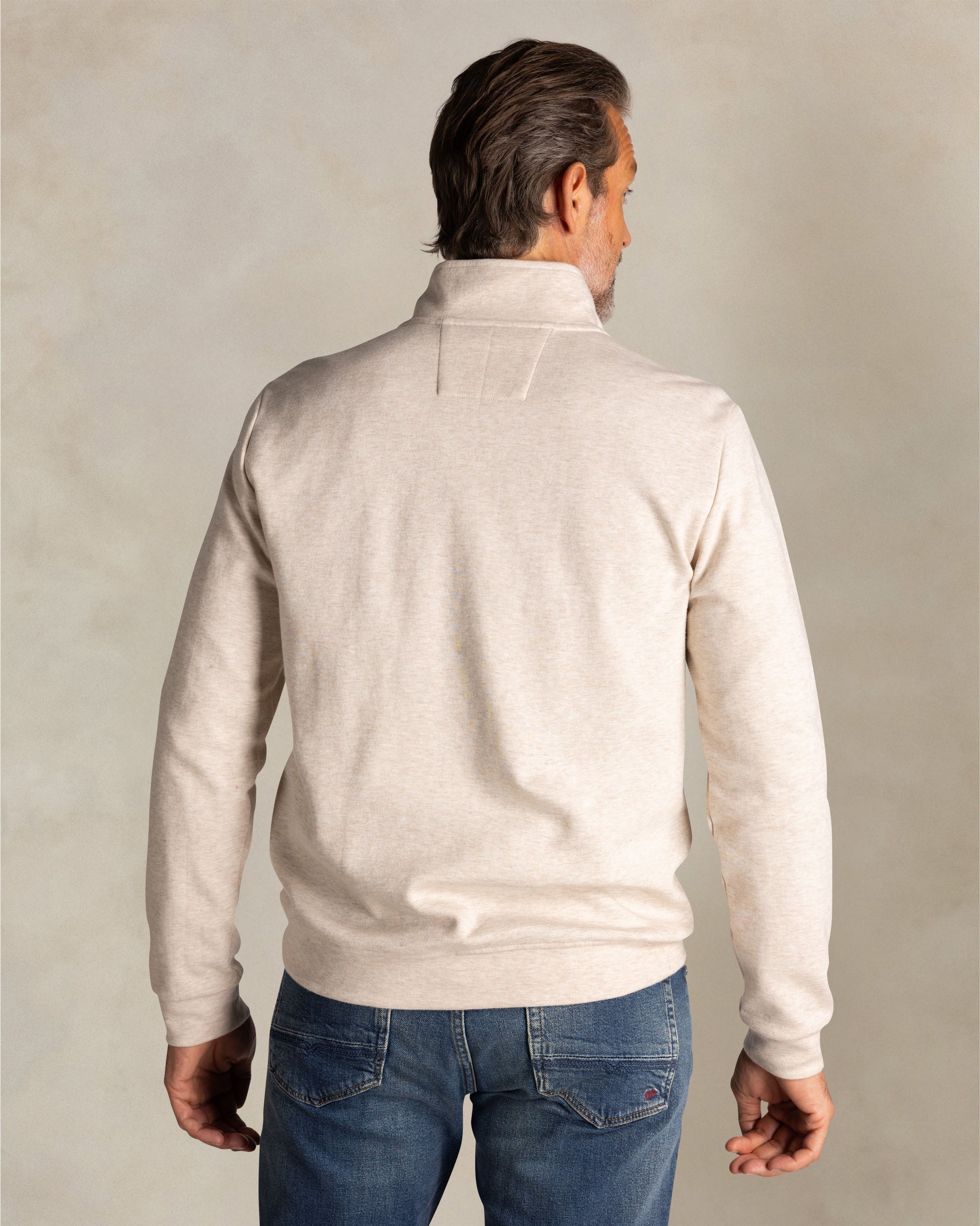 Ecru Baumwollpullover mit kurzem Reißverschluss Ecru Baumwollpullover mit kurzem Reißverschluss