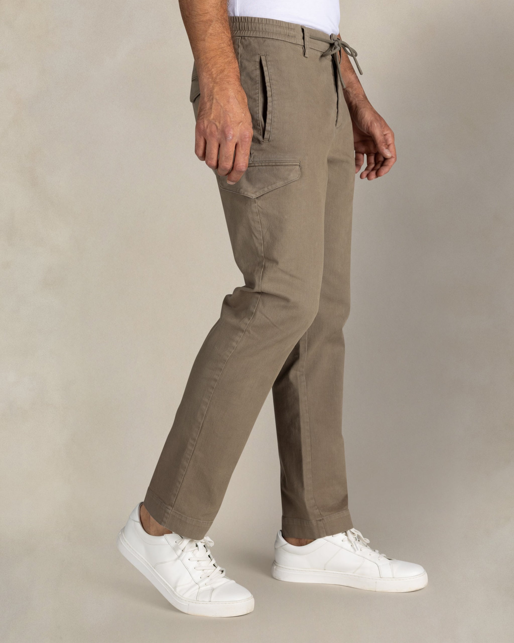 Pantalon cargo vert en coton stretch Pantalon cargo vert en coton stretch