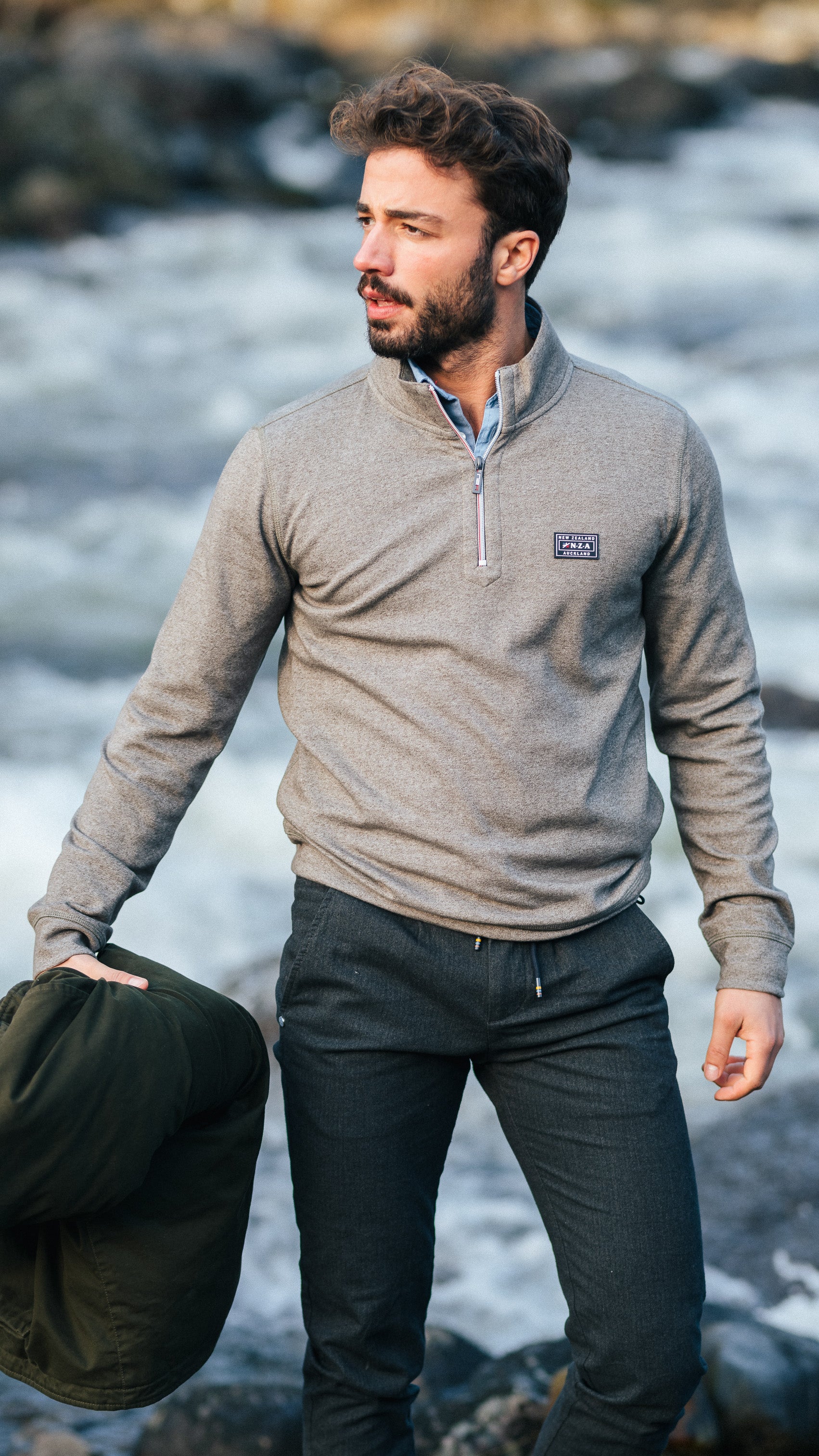 Suéter deportivo gris con media cremallera - Mud Suéter deportivo gris con media cremallera - Mud